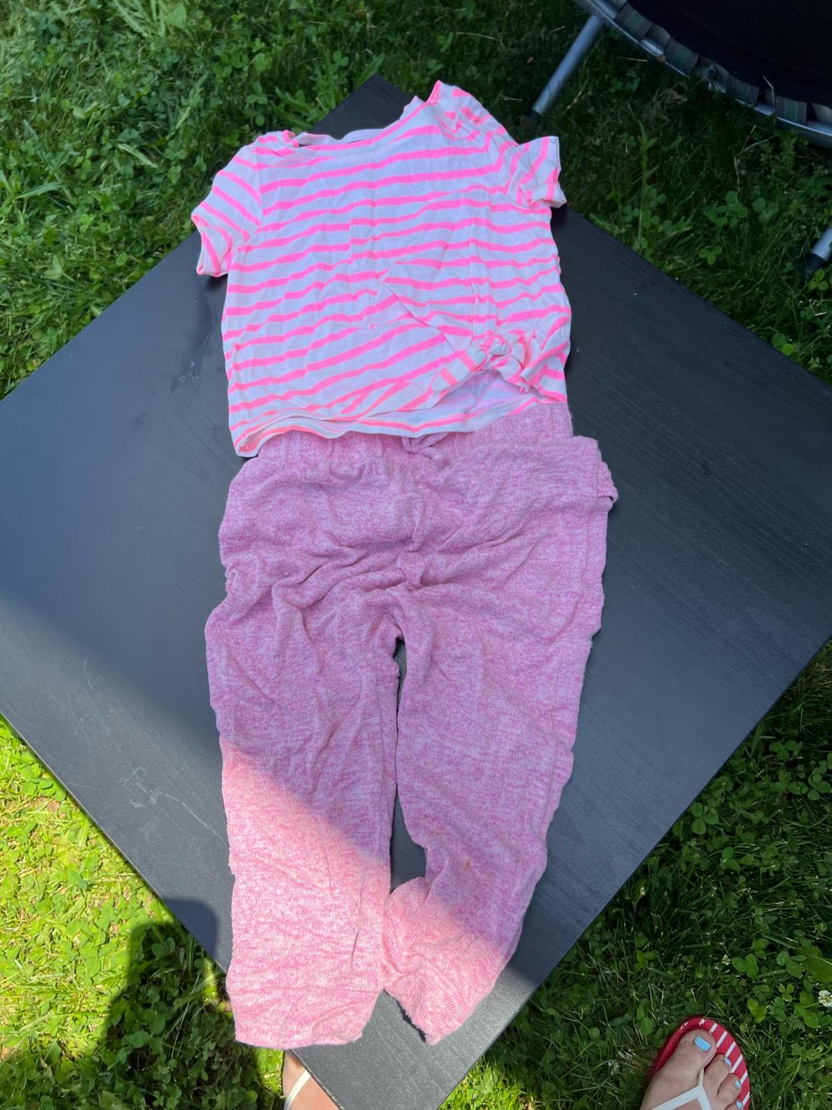 girls 2T jeans new  pink outfit 2T - Lynn, Massachusetts - FleaMarketBay