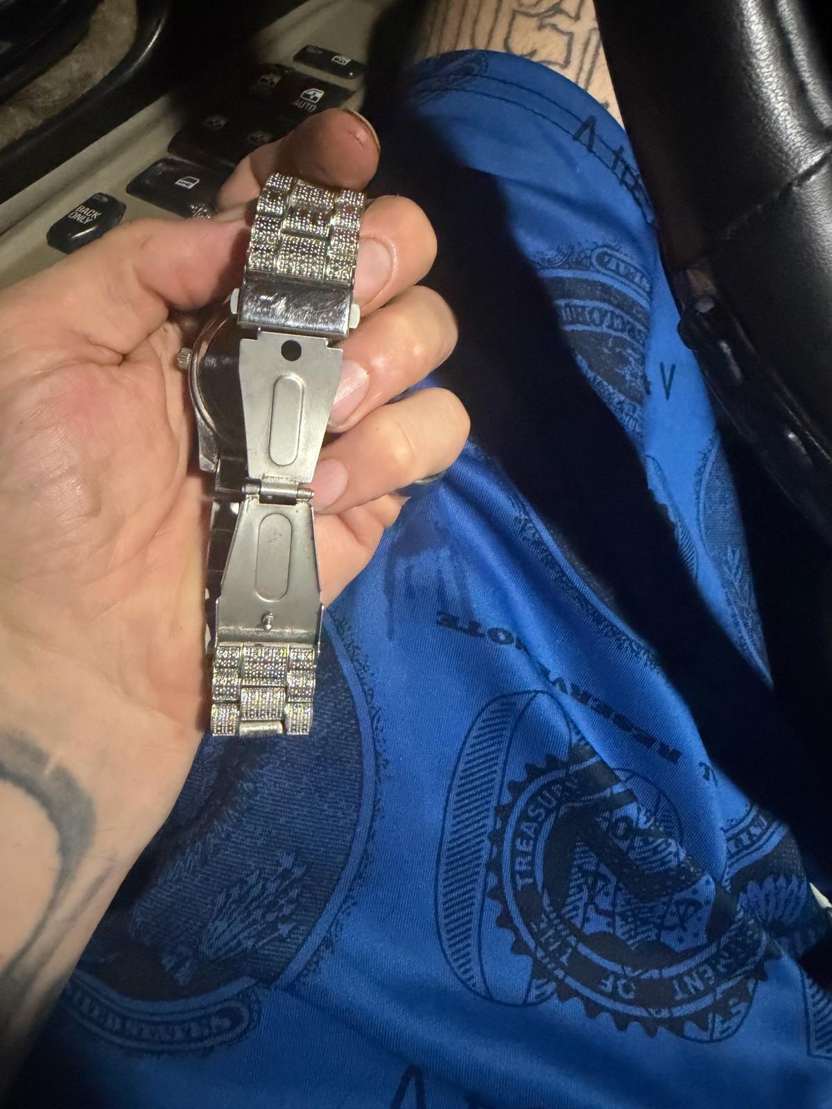 ICED OUT WATCH FLEX ON EM - Louisville, Kentucky - FleaMarketBay