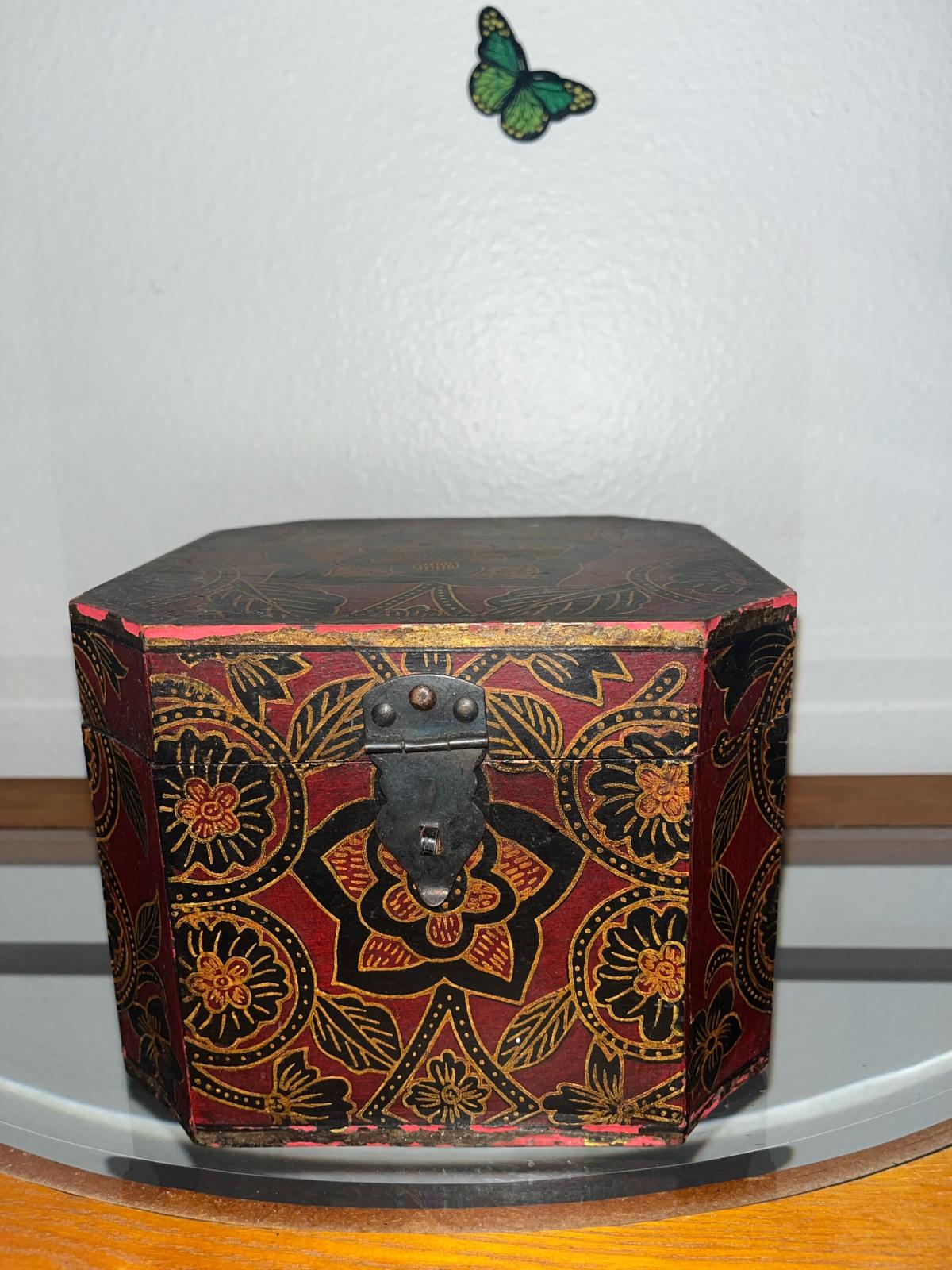Hexagonal Hand Painted Trinket Box - Corona, California - FleaMarketBay