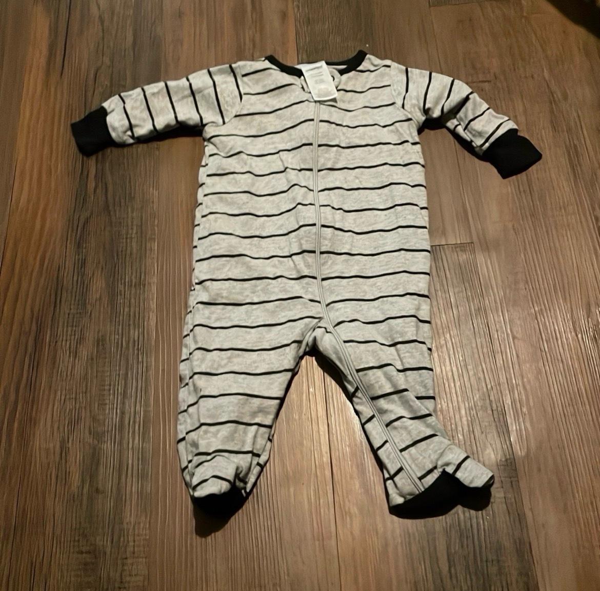 ten baby sleepers 0 to 3 months - Andrews, North Carolina - FleaMarketBay