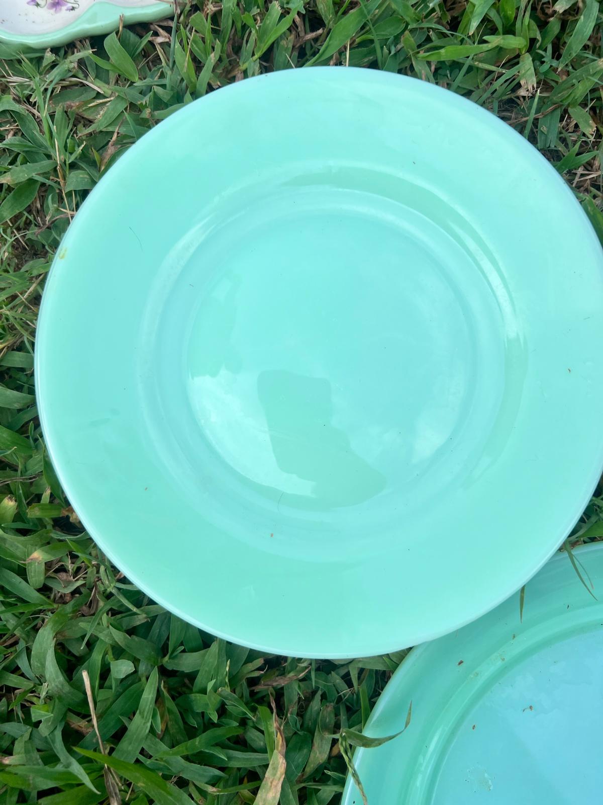Jadite dishes - Bald Knob, Arkansas - FleaMarketBay