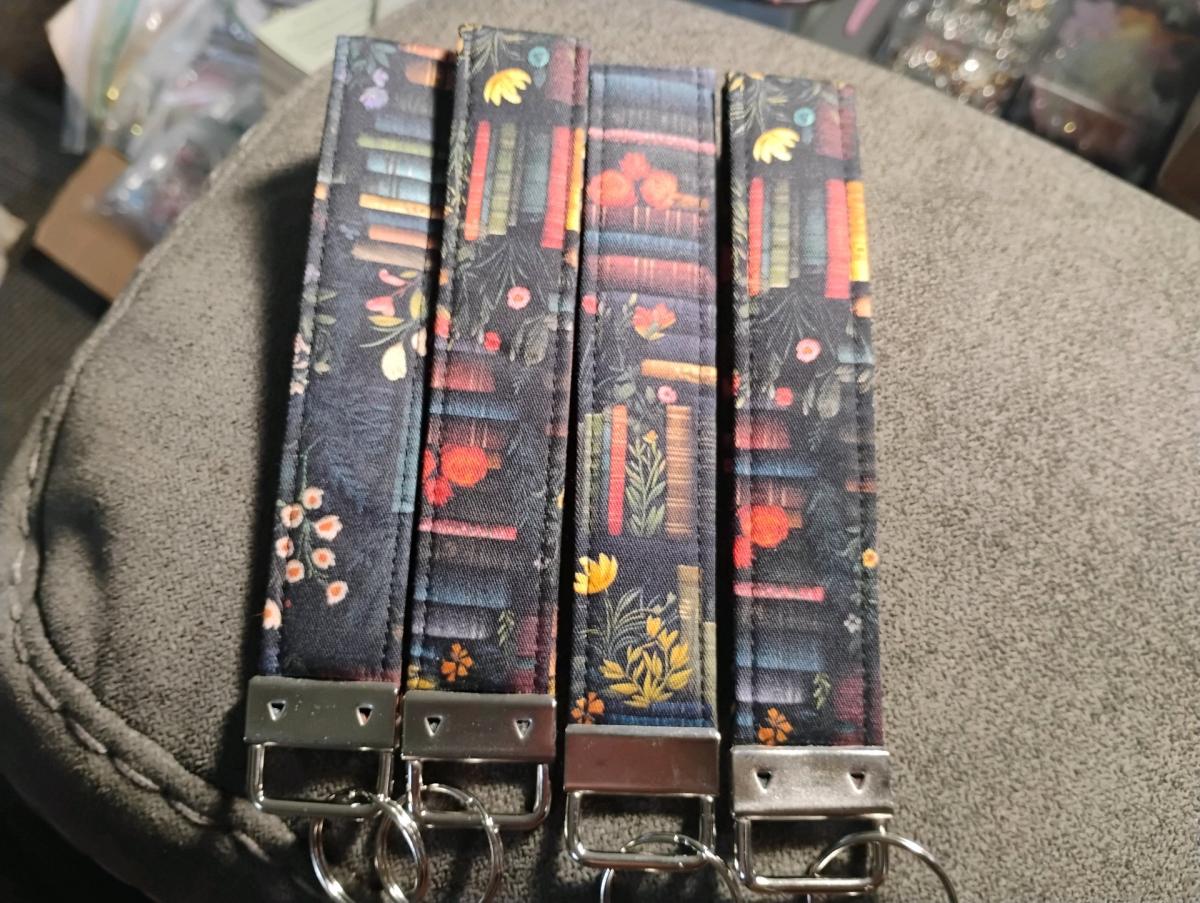 Wristlet Keychains - Toledo, Ohio - FleaMarketBay