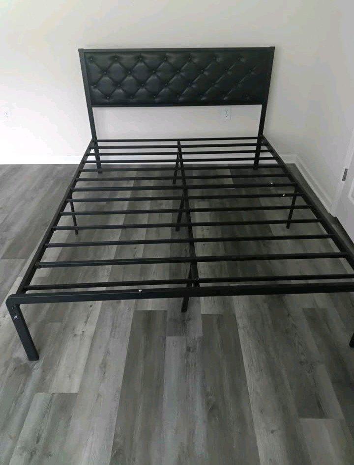 Full Size Bed Frame - Fairview, Tennessee - FleaMarketBay