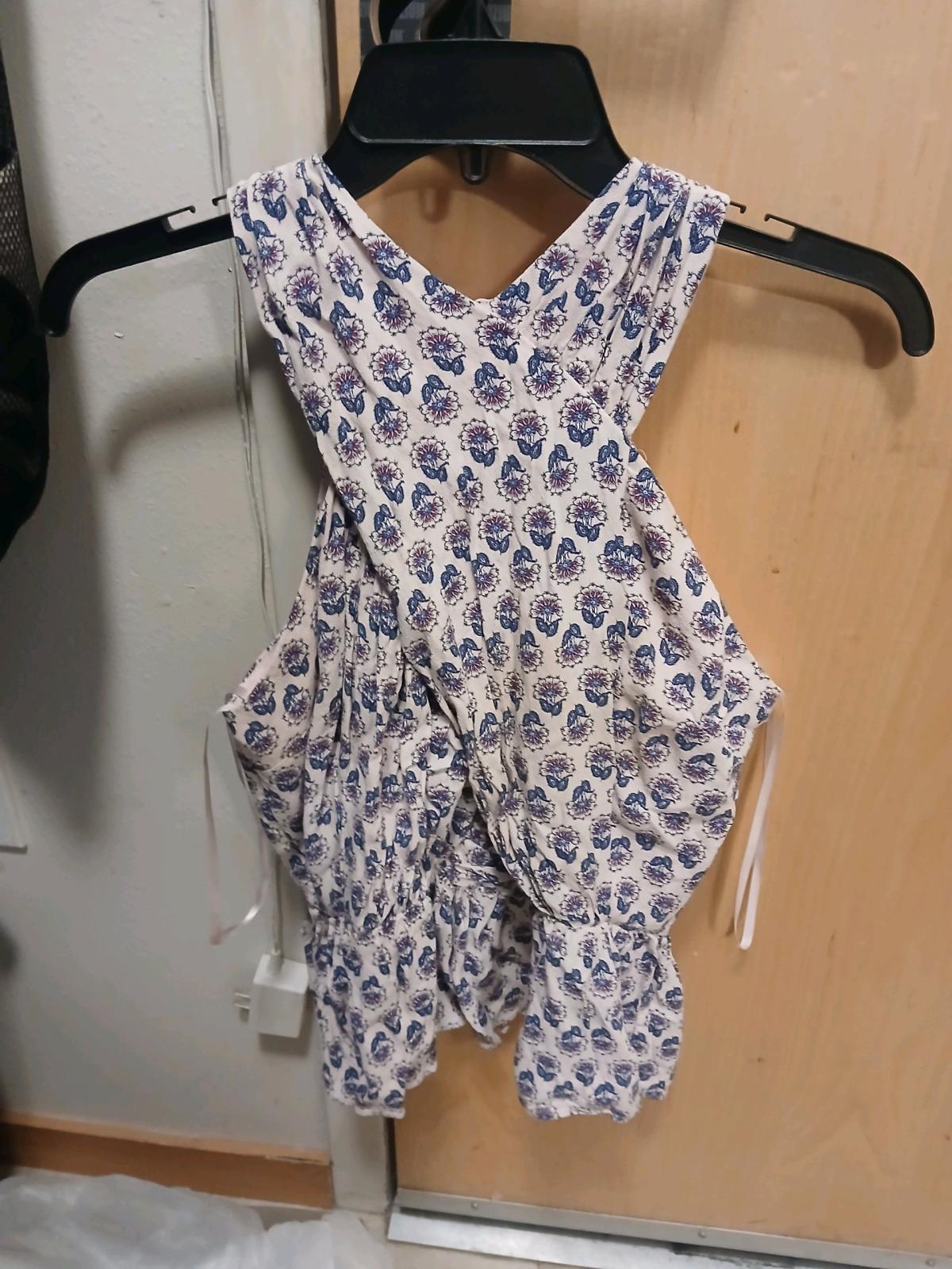 womens small petite blouse tank top - Seattle, Washington - FleaMarketBay
