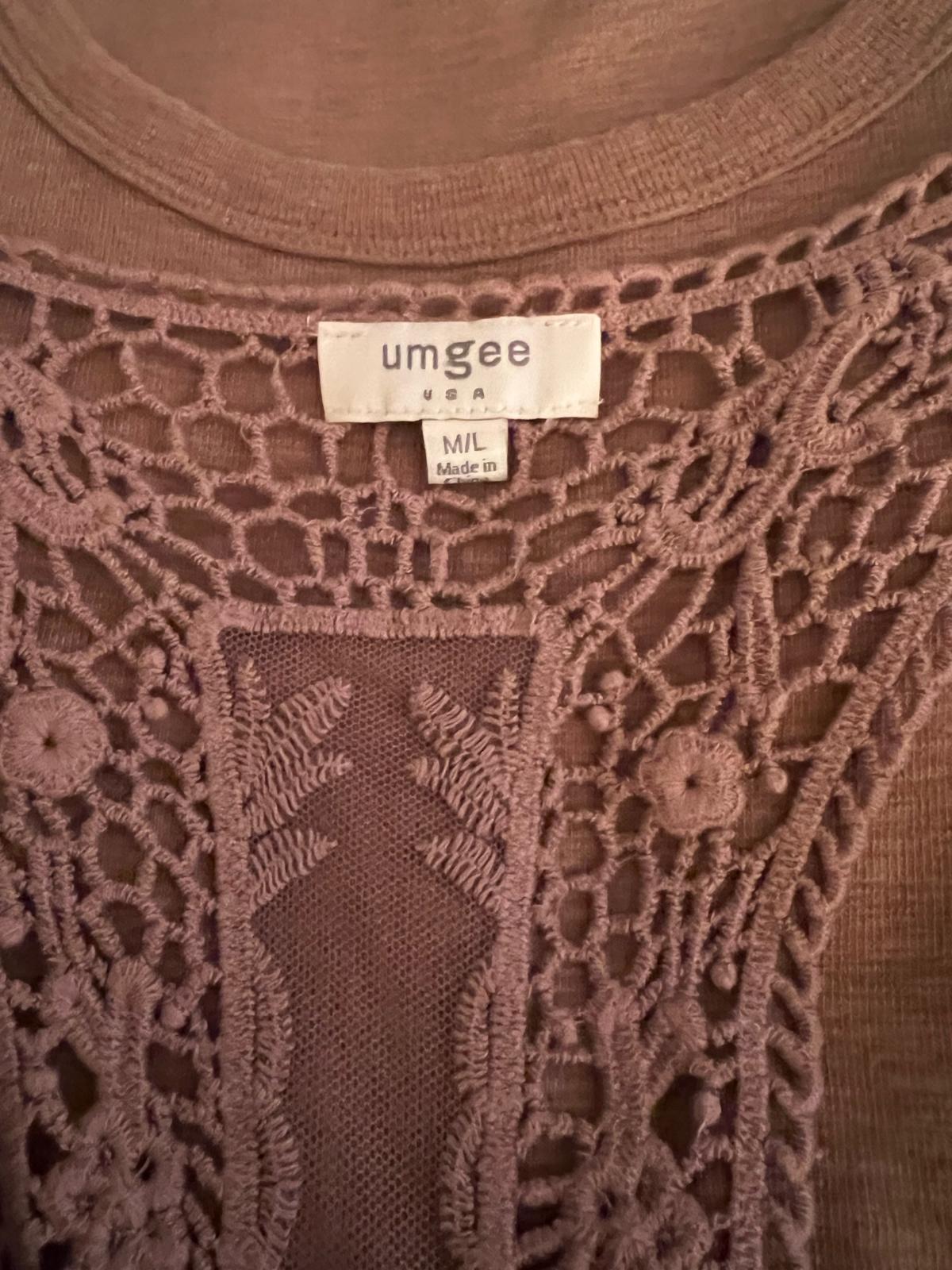 Brown crochet blouse 2 blouse in one size lg like new - Lynn, Massachusetts - FleaMarketBay