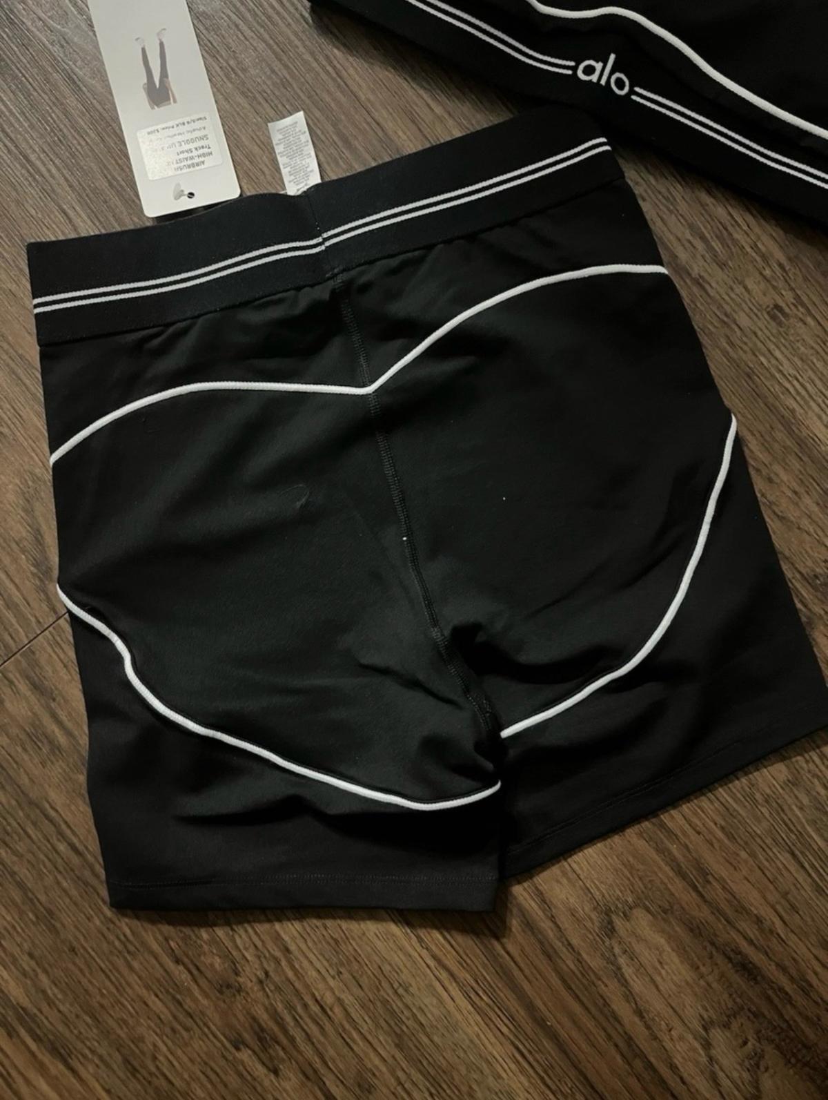 Black Aloe Set Stylish comfortable and perfect for everyday - Salisbury, Maryland - FleaMarketBay