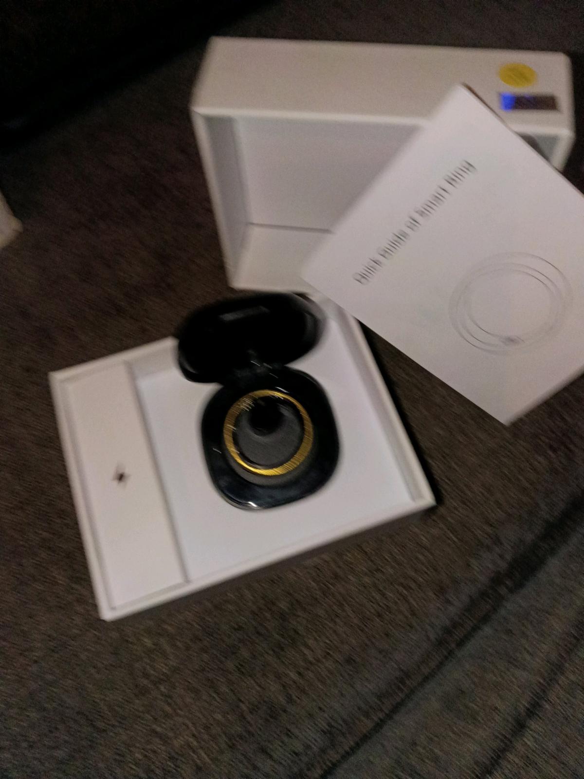 smart ring gold box open but never used still has everything - Pascagoula, Mississippi - FleaMarketBay