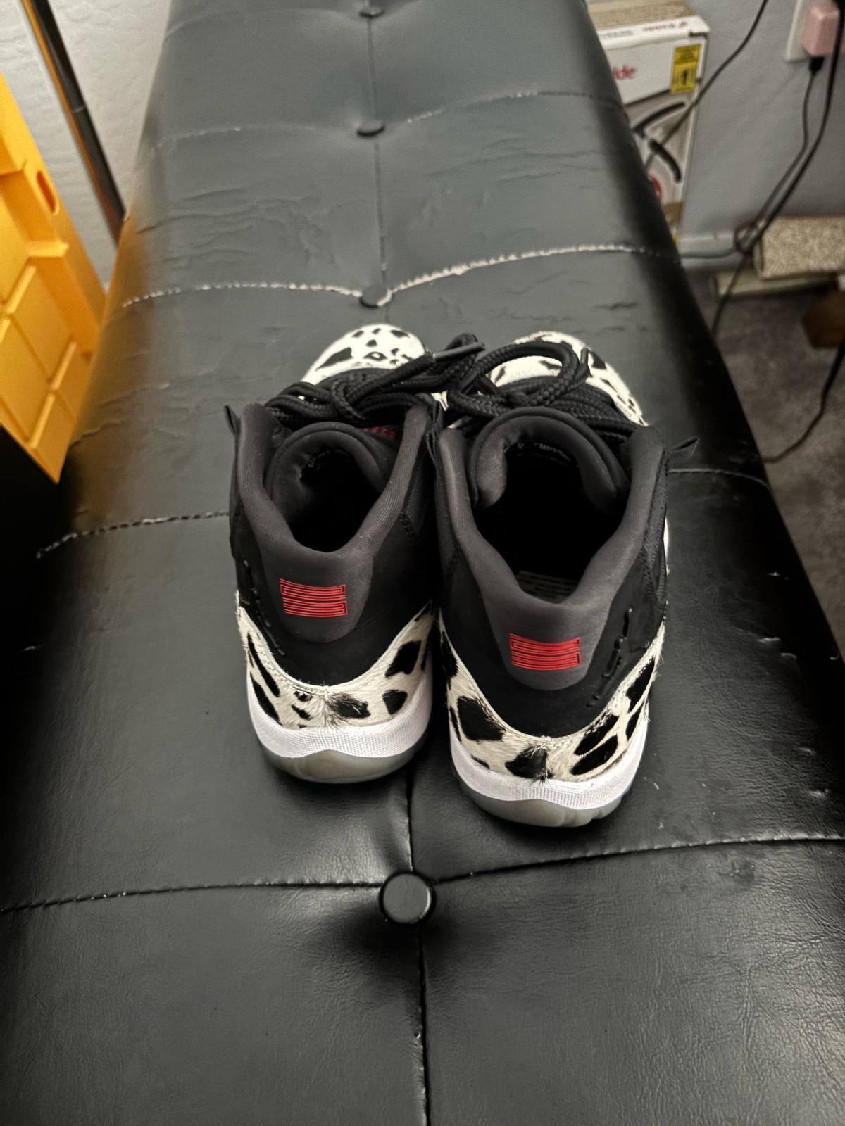 womens Jordans 11 - Tolleson, Arizona - FleaMarketBay