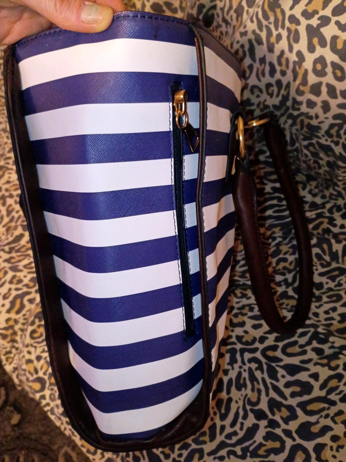 Bulldog womens conceal and carry purse - Sharon, Pennsylvania - FleaMarketBay