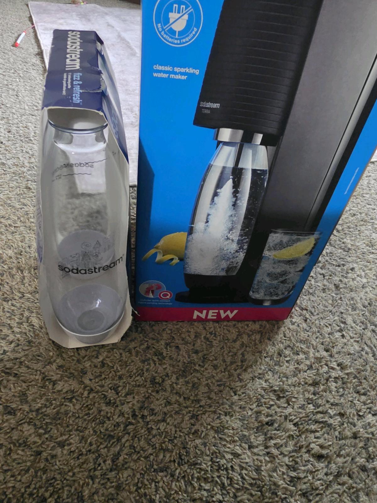 SodaStream Terra Sparkling Water Maker with 2 bottles includ - Ionia, Michigan - FleaMarketBay
