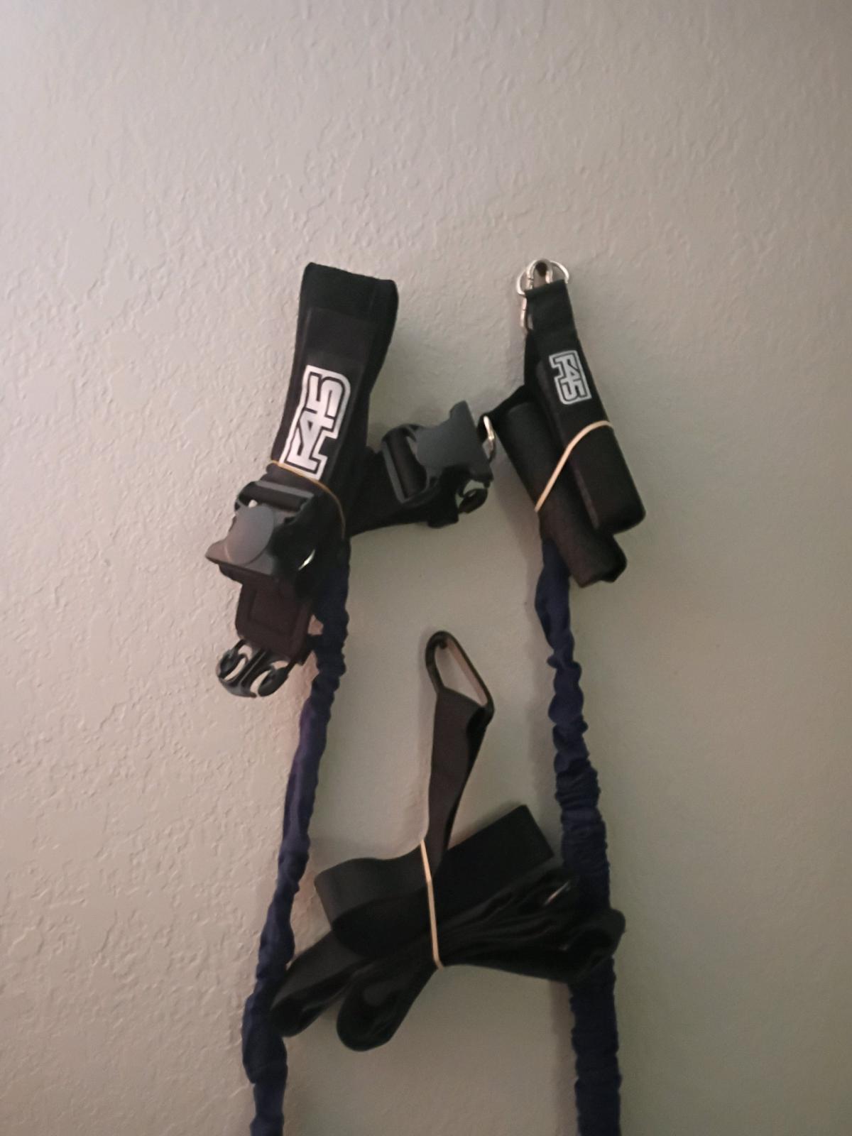 F45 8 piece resistance band with waist band - Plano, Texas - FleaMarketBay