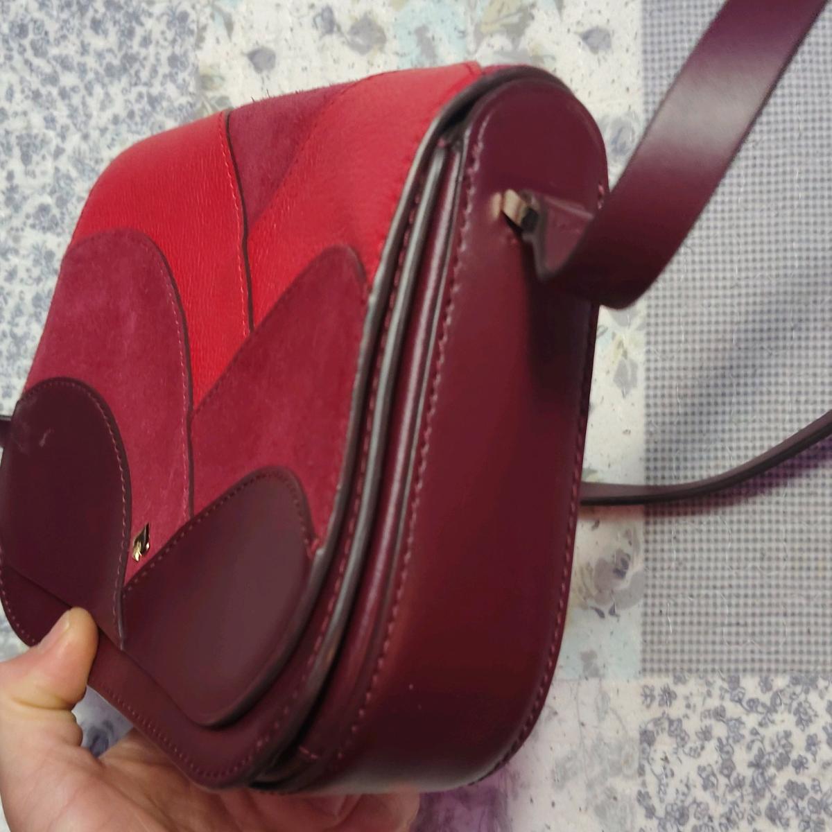 Kate Spade purse its like new perfect condition - Fountaintown, Indiana - FleaMarketBay