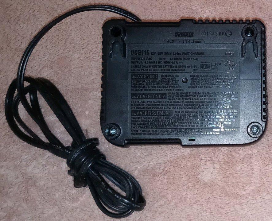 DeWalt Cordless Saw and Blade and Charger - Melbourne, Florida - FleaMarketBay