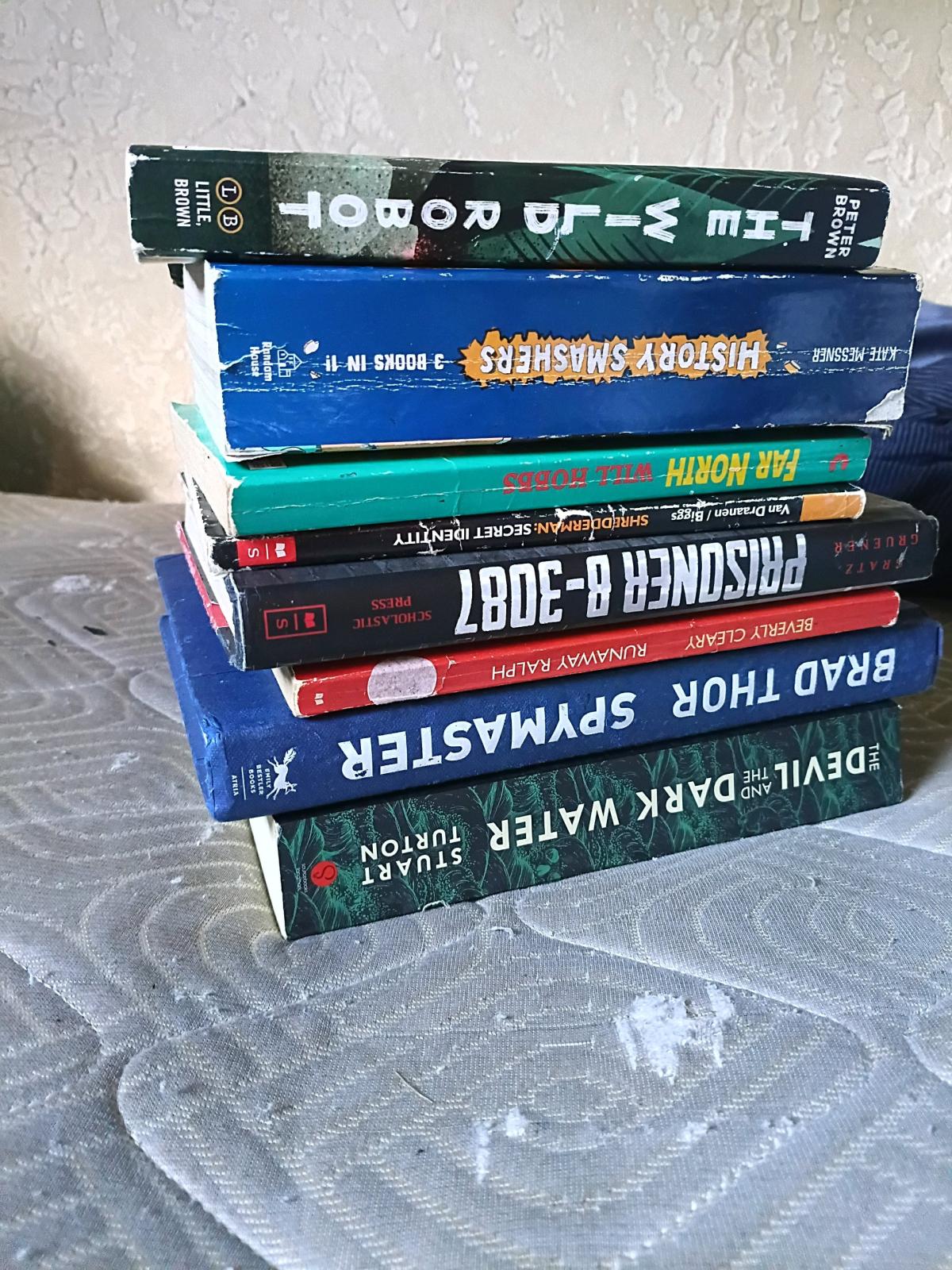 8 random books for 85 - Dunn, North Carolina - FleaMarketBay