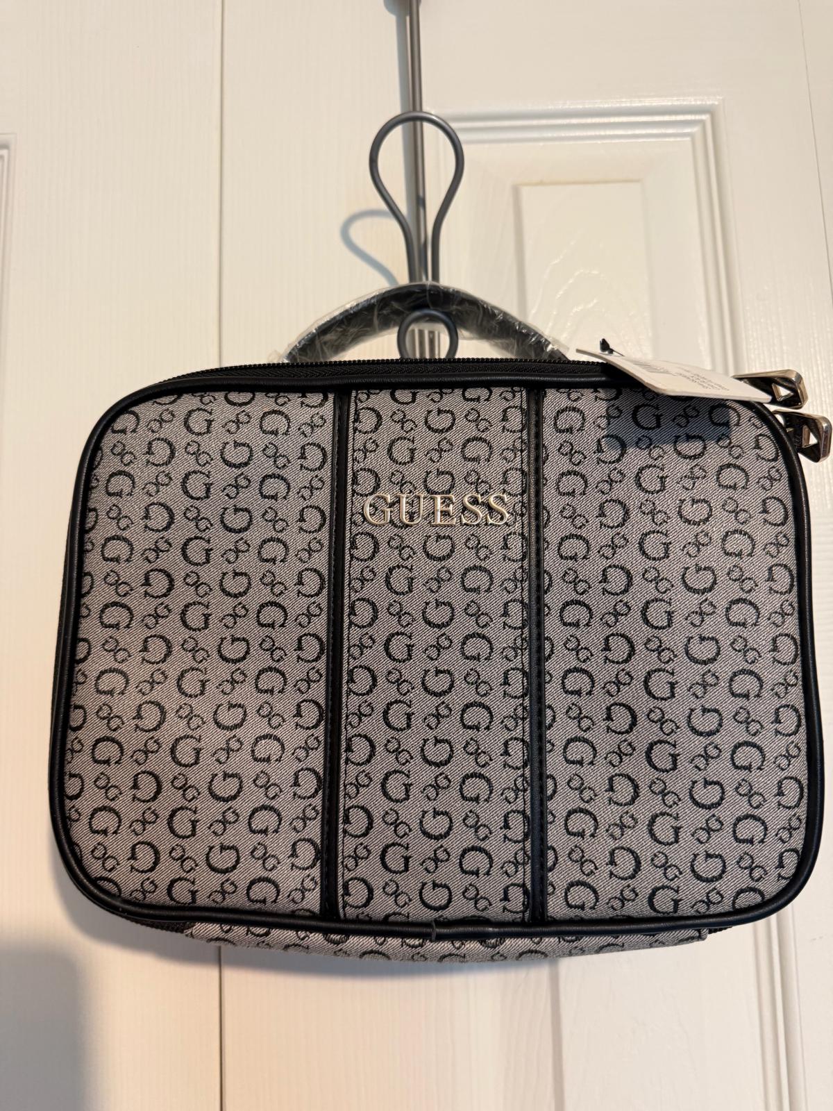 Guess make up Bag - Canton, Georgia - FleaMarketBay