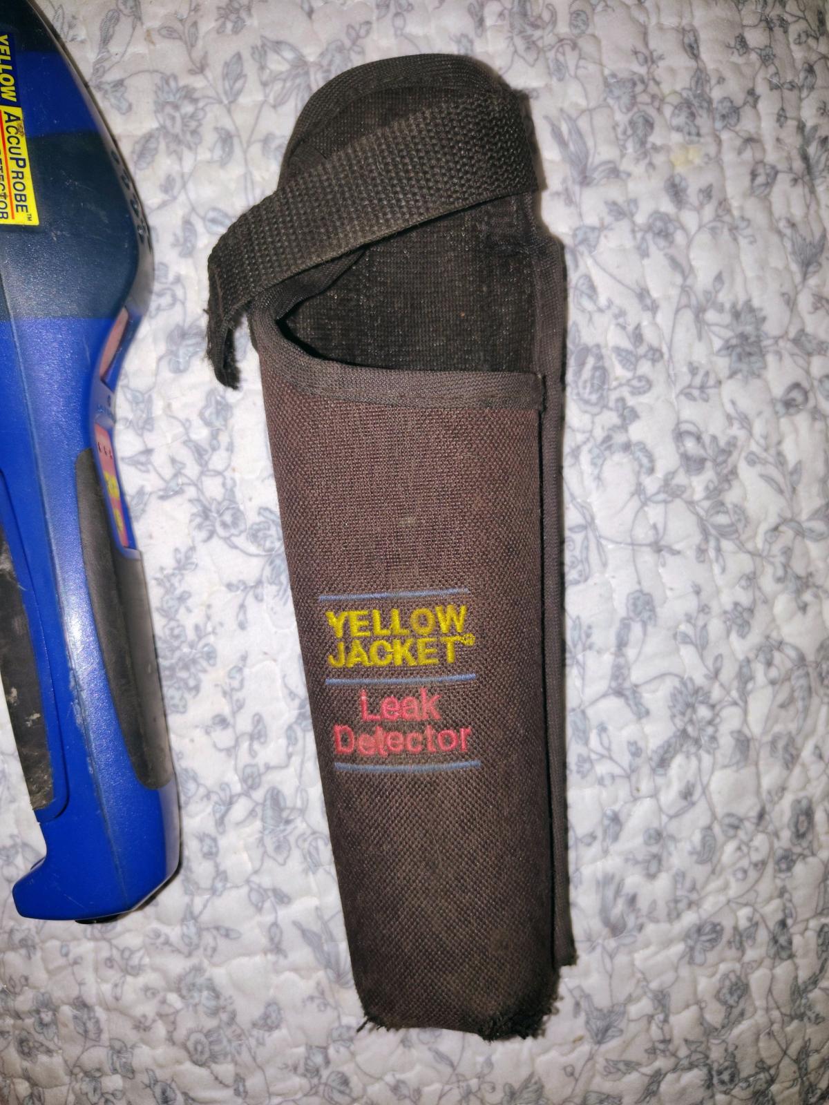 yellow jacket leak detector with case - Fountaintown, Indiana - FleaMarketBay