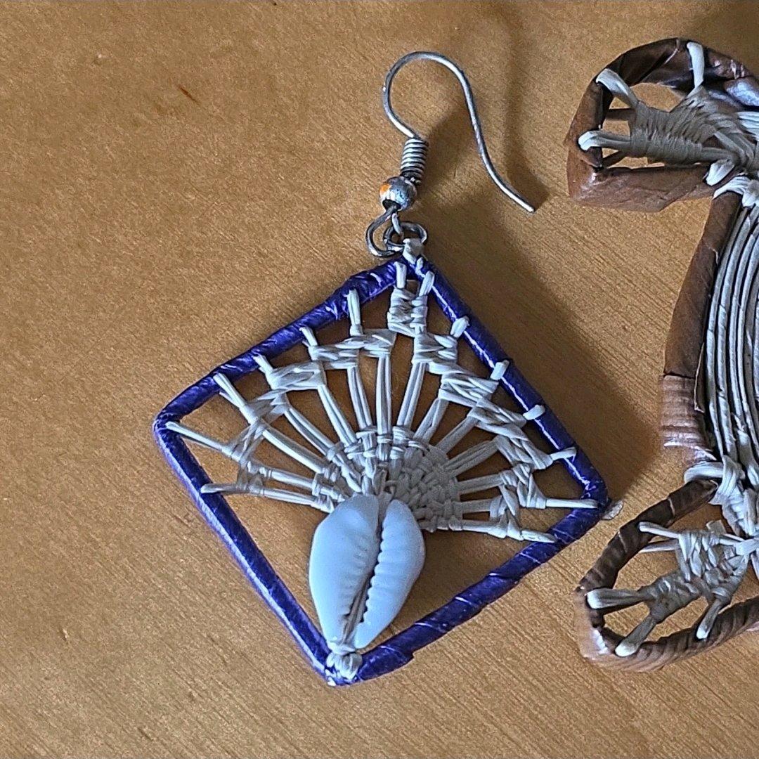 Turtle Seashell Ornament An Earring Set Handmade - Leesburg, Ohio - FleaMarketBay