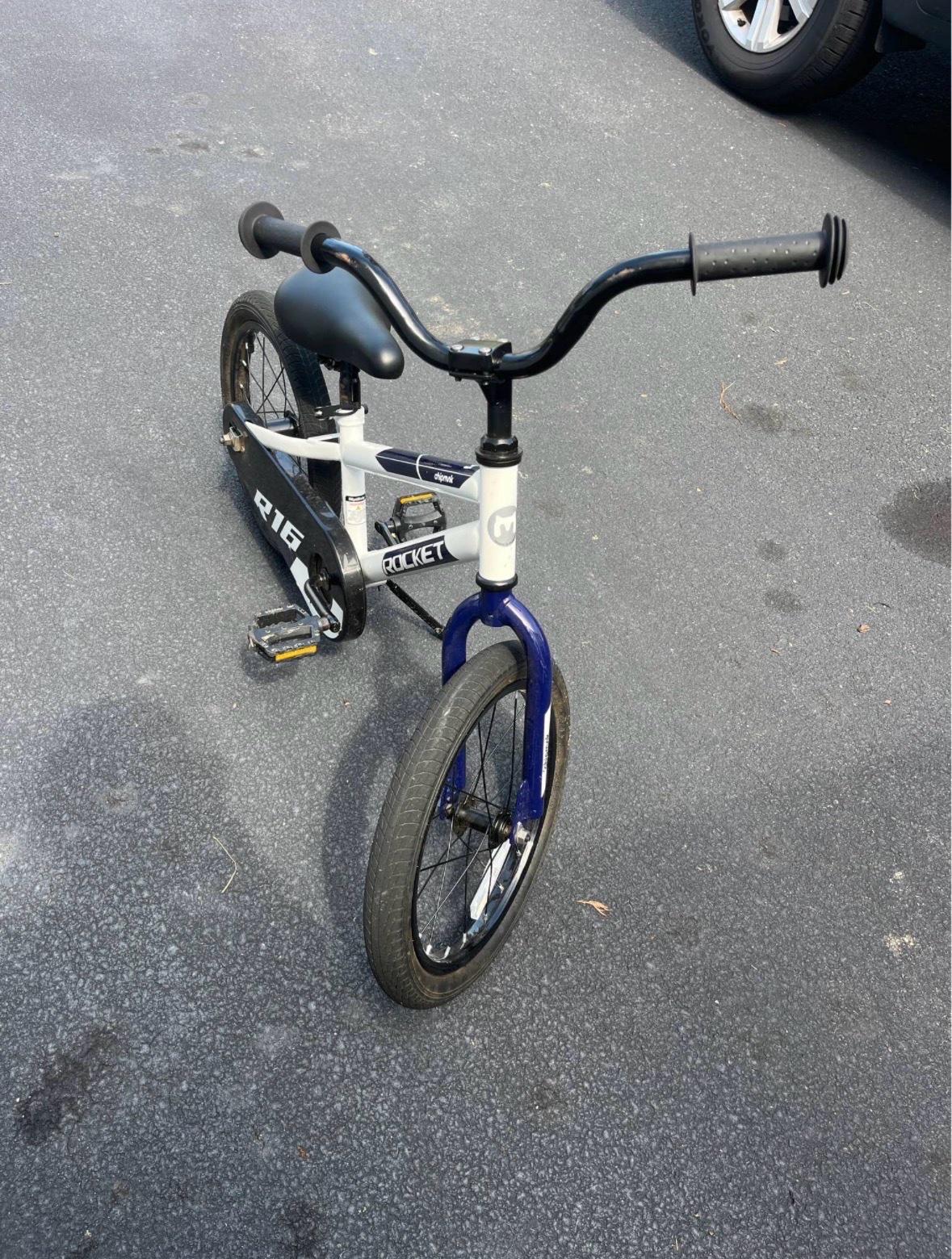 black bike good condition - Altamonte Springs, Florida - FleaMarketBay