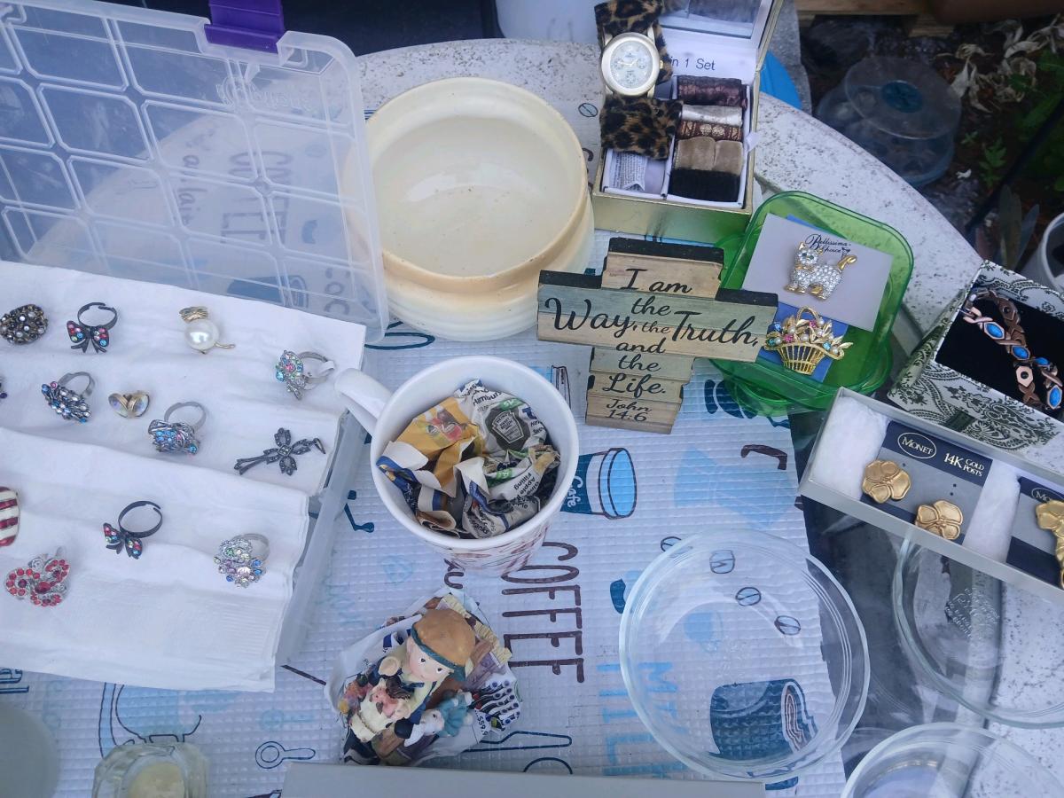 YARD SALE  Comein Person Mon Wed and Fri 730am through 630pm - Kissimmee, Florida - FleaMarketBay