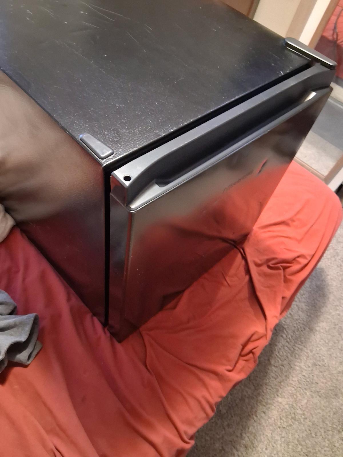 Mini Fridge - Chillicothe, Ohio - FleaMarketBay