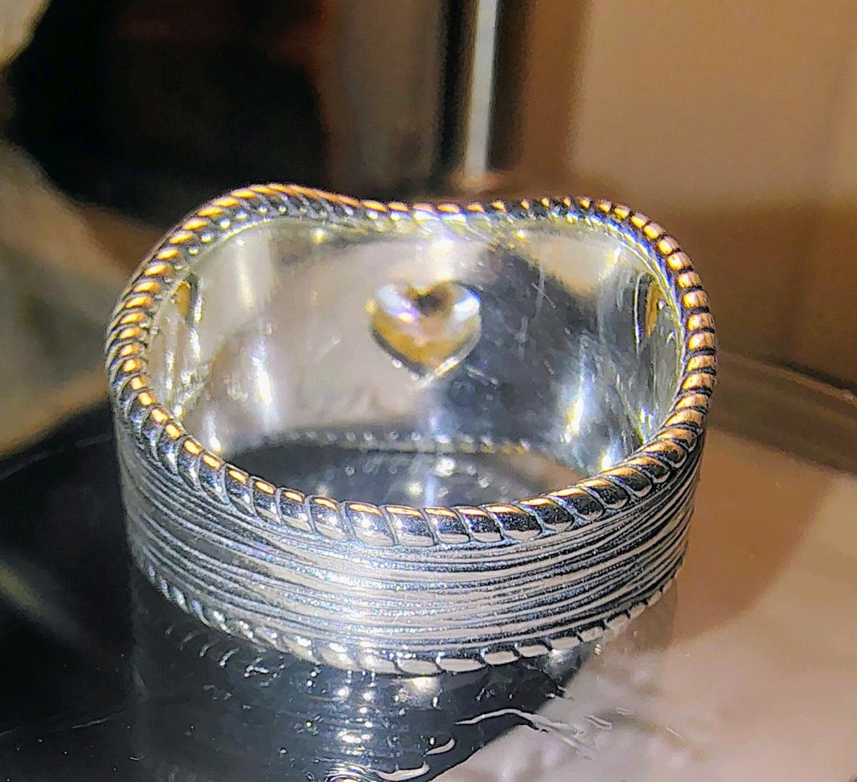 Two Tone 210 cttw heart on Silver Band Size 8 - Rancho Santa Margarita, California - FleaMarketBay