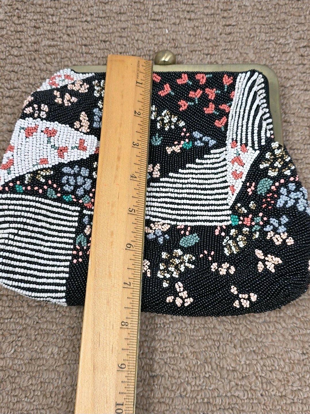 Anthropologie floral Beaded Crossover Purse Bag w Kiss Lock - Leesburg, Ohio - FleaMarketBay