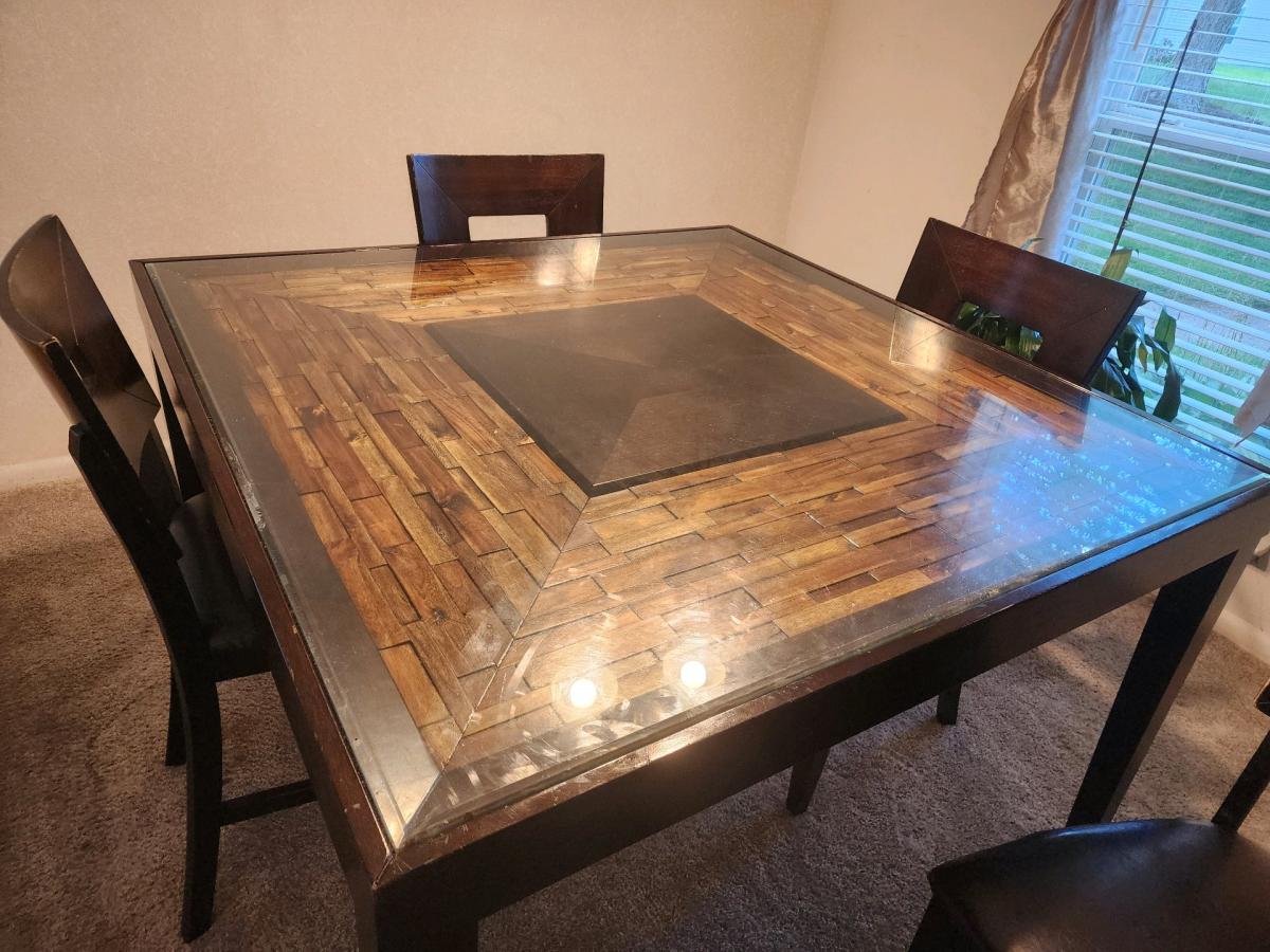 dinning table with glass top and four matching chairs - Virginia Beach, Virginia - FleaMarketBay
