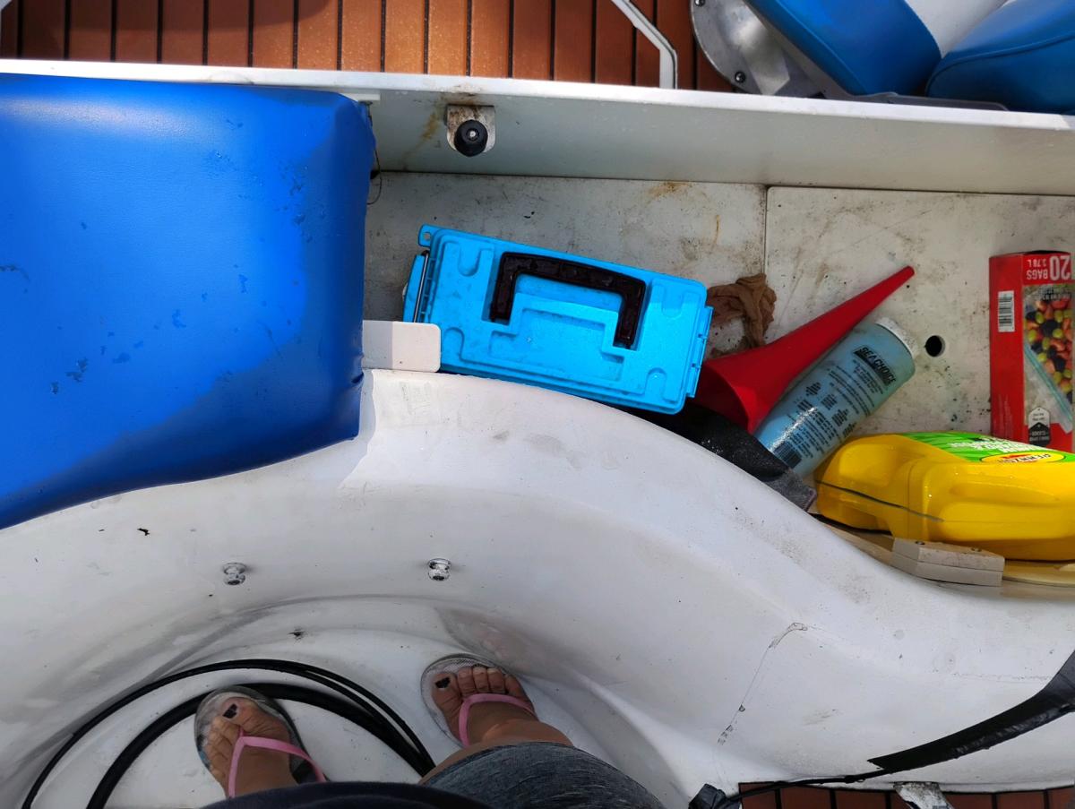 Boat 90 Johnson Motor Trailer Bimini TopCover - Brooksville, Florida - FleaMarketBay