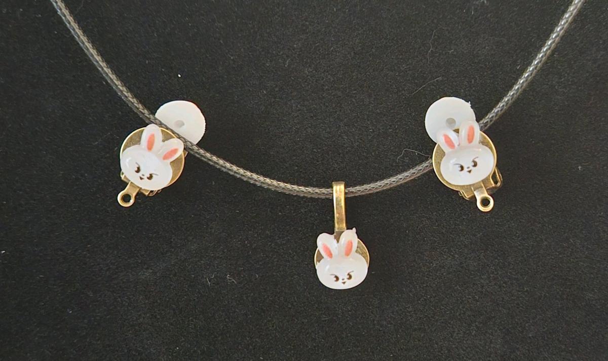 Handmade Stray Kids Lee Know Clip on Earrings with Necklace - Huntsville, Texas - FleaMarketBay
