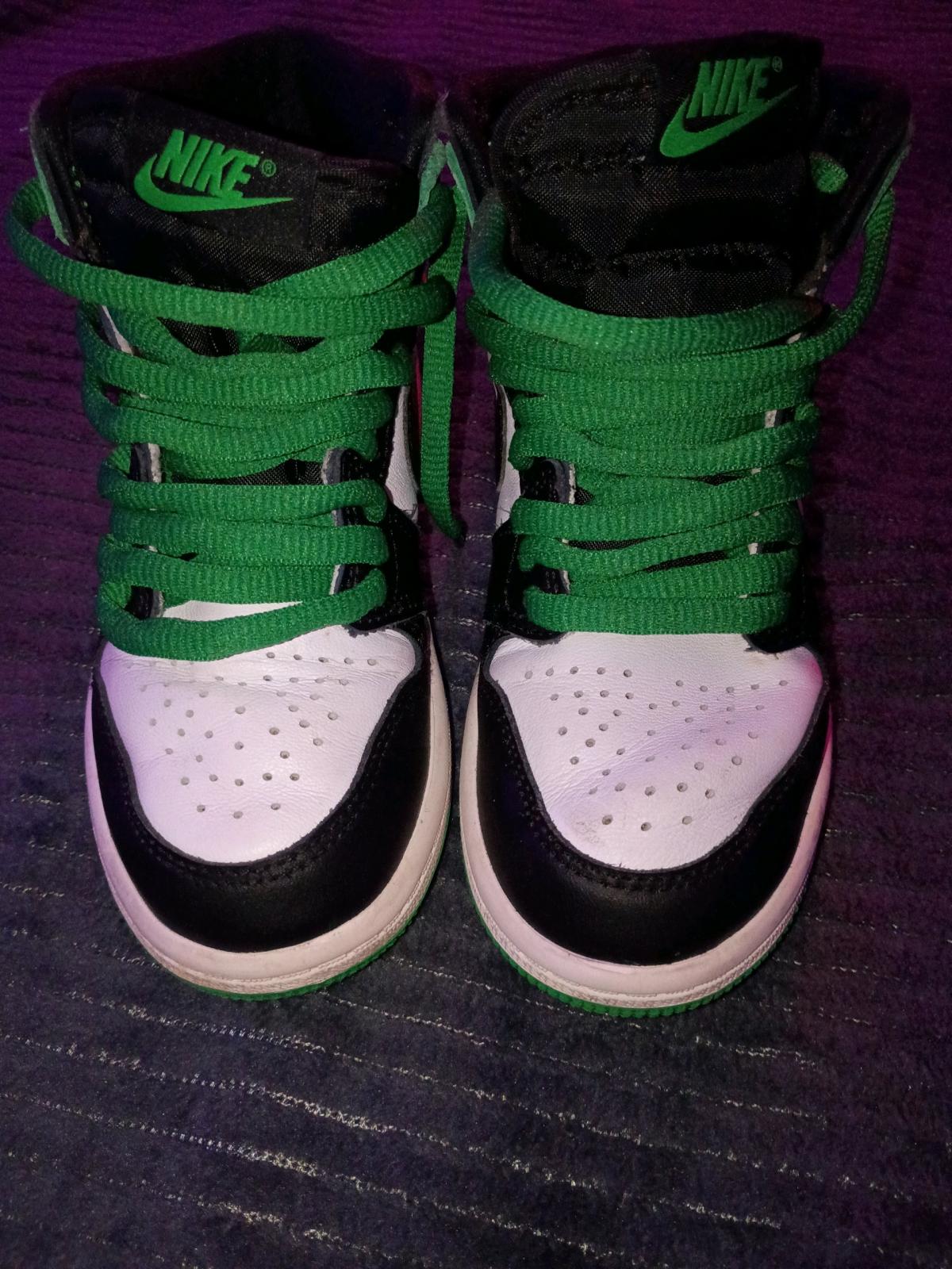 3 pairs of youth sized air jordan nike shoes - Appleton, Wisconsin - FleaMarketBay