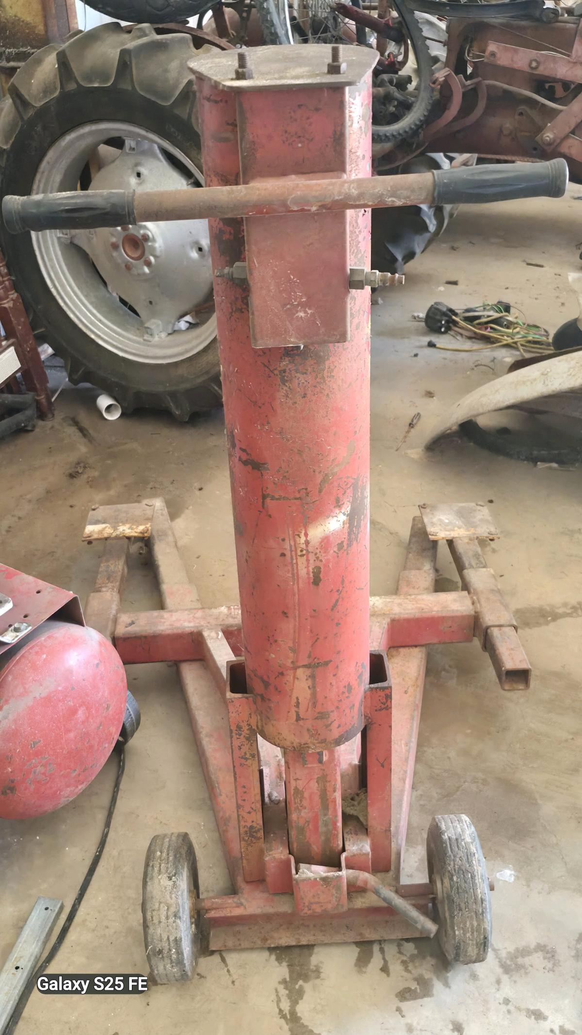 classic heavyduty vintage pneumatic air bumper lift jack air - Comanche, Texas - FleaMarketBay
