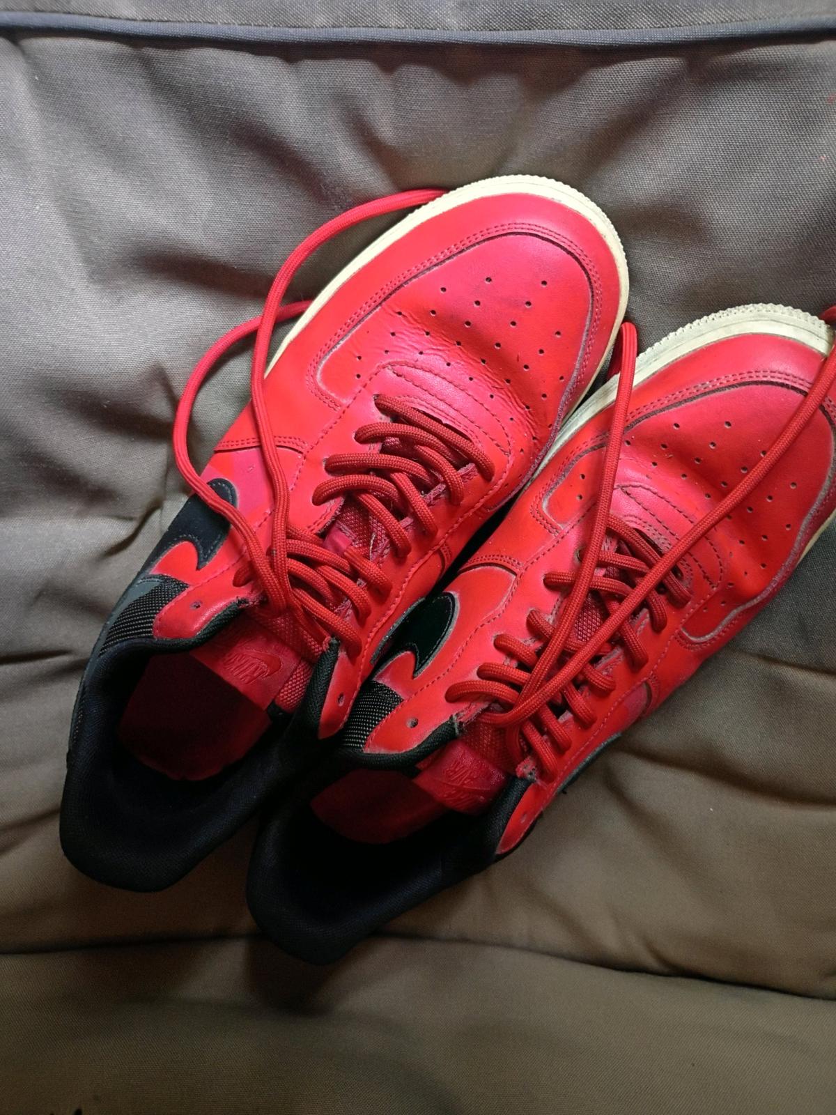 A Nice Pair of Mens NIKE Air Force One Sneakers - Swansea, South Carolina - FleaMarketBay