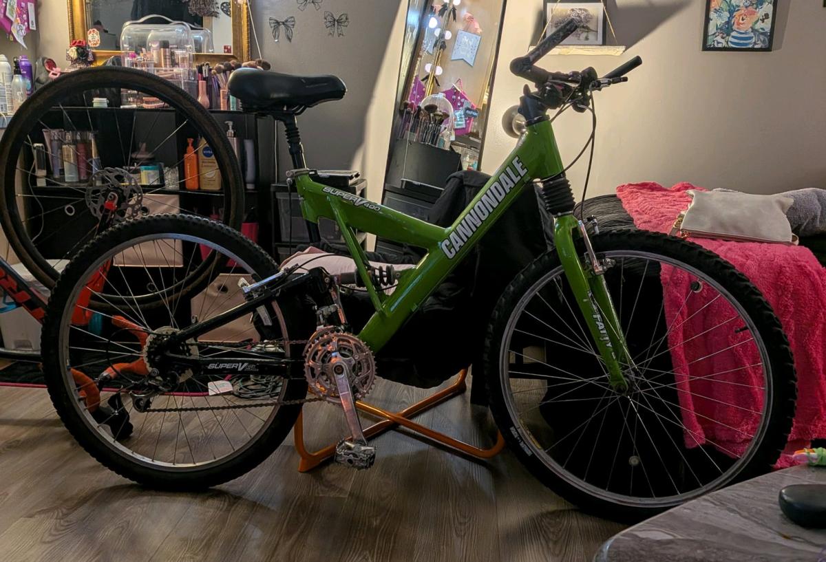 Vintage Cannondale Super V 400 Full Suspension Mountain Bike - Minneapolis, Minnesota - FleaMarketBay