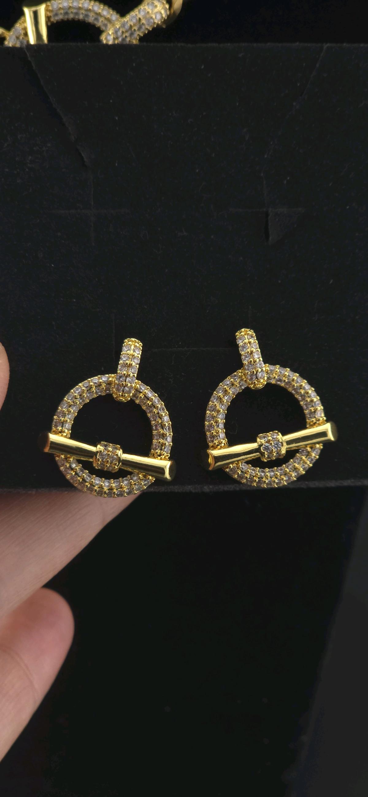 Earrings and Necklace Set - Saugus, Massachusetts - FleaMarketBay