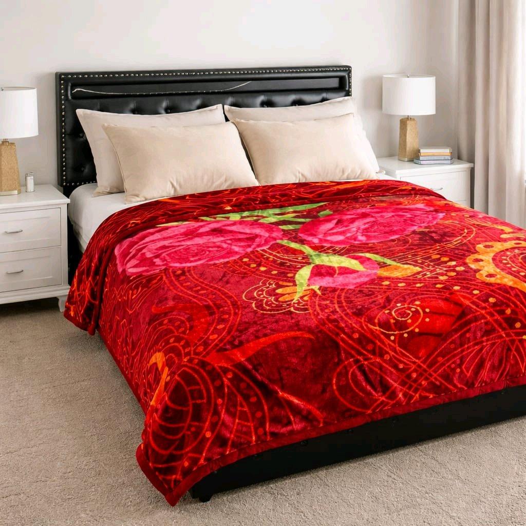 ULTRA SOFT PLUSH MICROFIBER BLANKET RED - Springfield, Ohio - FleaMarketBay