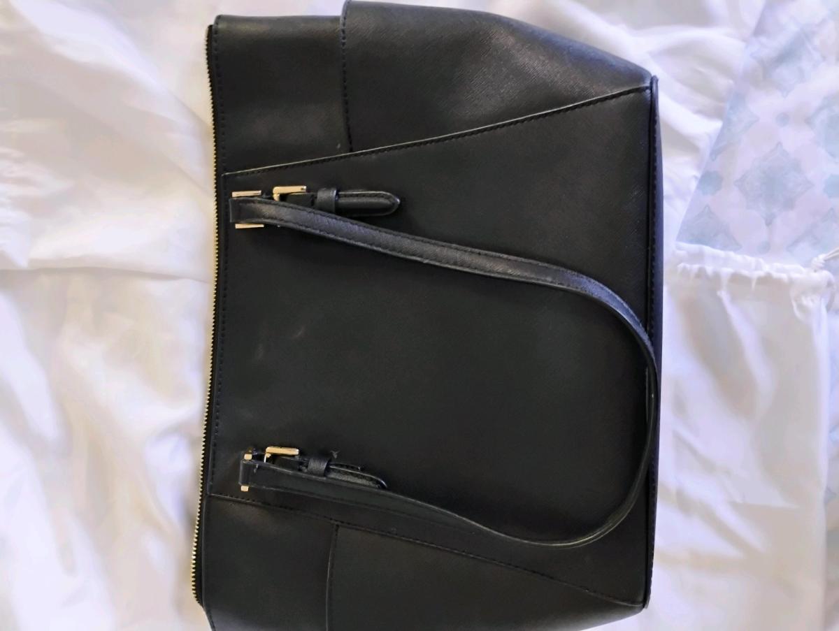 Michael Kors Jet Set Travel Saffiano Leather Tote Bag Black - Van Nuys, California - FleaMarketBay