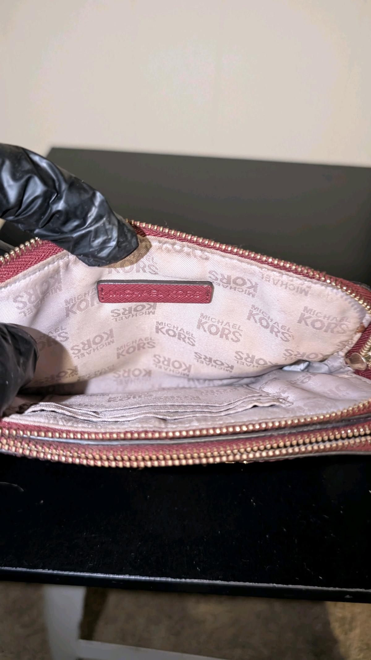 Michael Kors Leather Double Zip Wristlet wallet - Birmingham, Alabama - FleaMarketBay