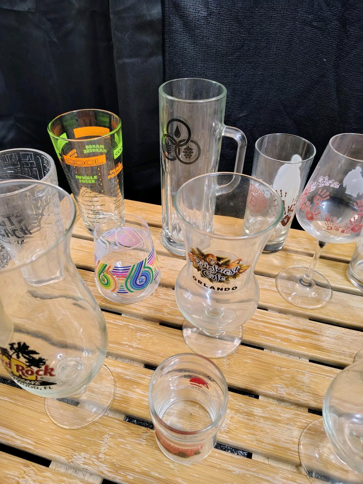 collectible glassware and bottles - Fountaintown, Indiana - FleaMarketBay