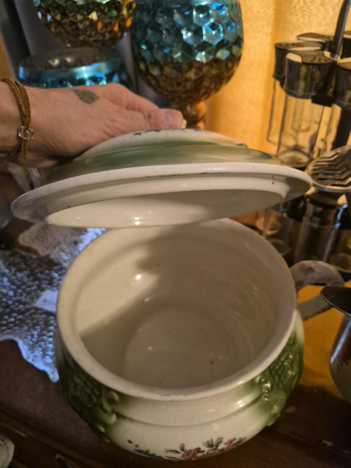 Chamber pot vintage never used in modern time haha - Myrtle Beach, South Carolina - FleaMarketBay