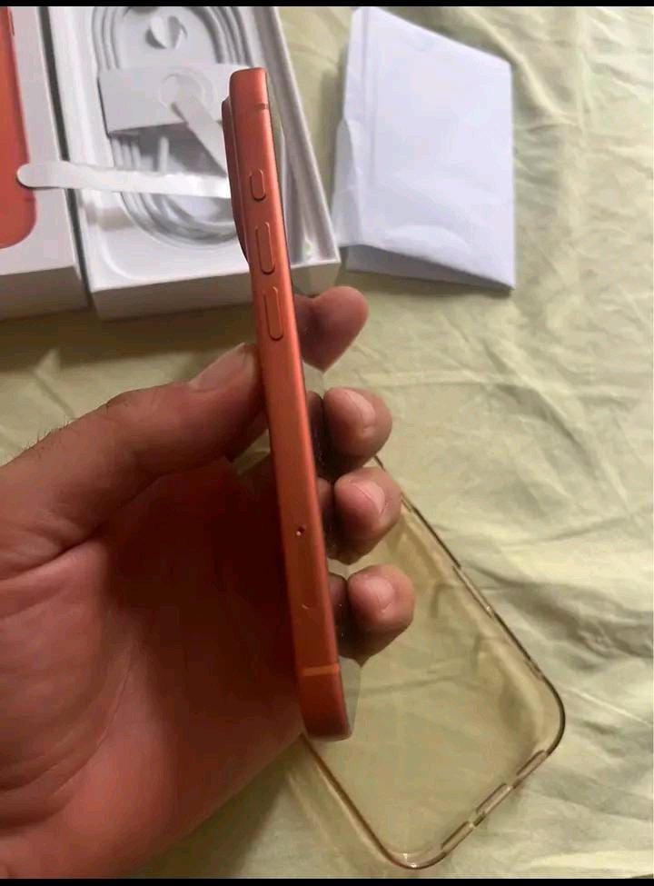 iphone 17pro maX 512gb - Royal City, Washington - FleaMarketBay