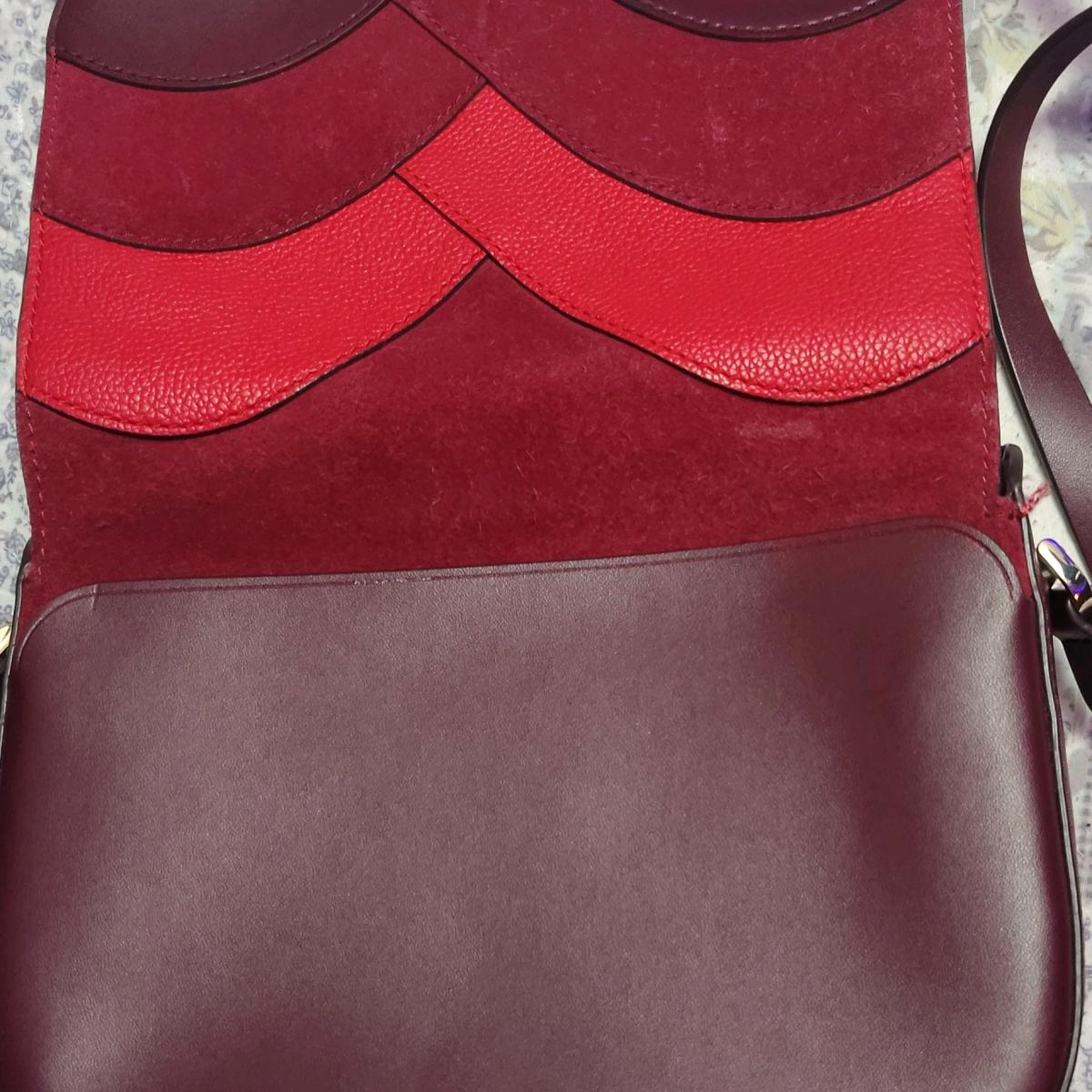 Kate Spade purse its like new perfect condition - Fountaintown, Indiana - FleaMarketBay