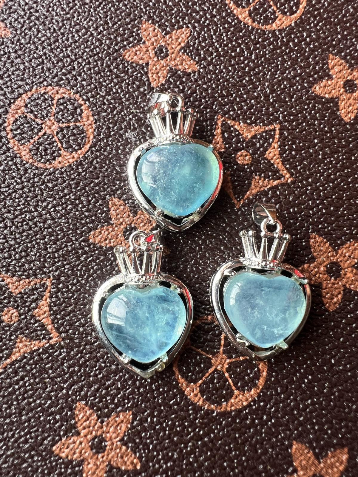 Natural Aquamarine Crown Charm Pendant - Philadelphia, Pennsylvania - FleaMarketBay