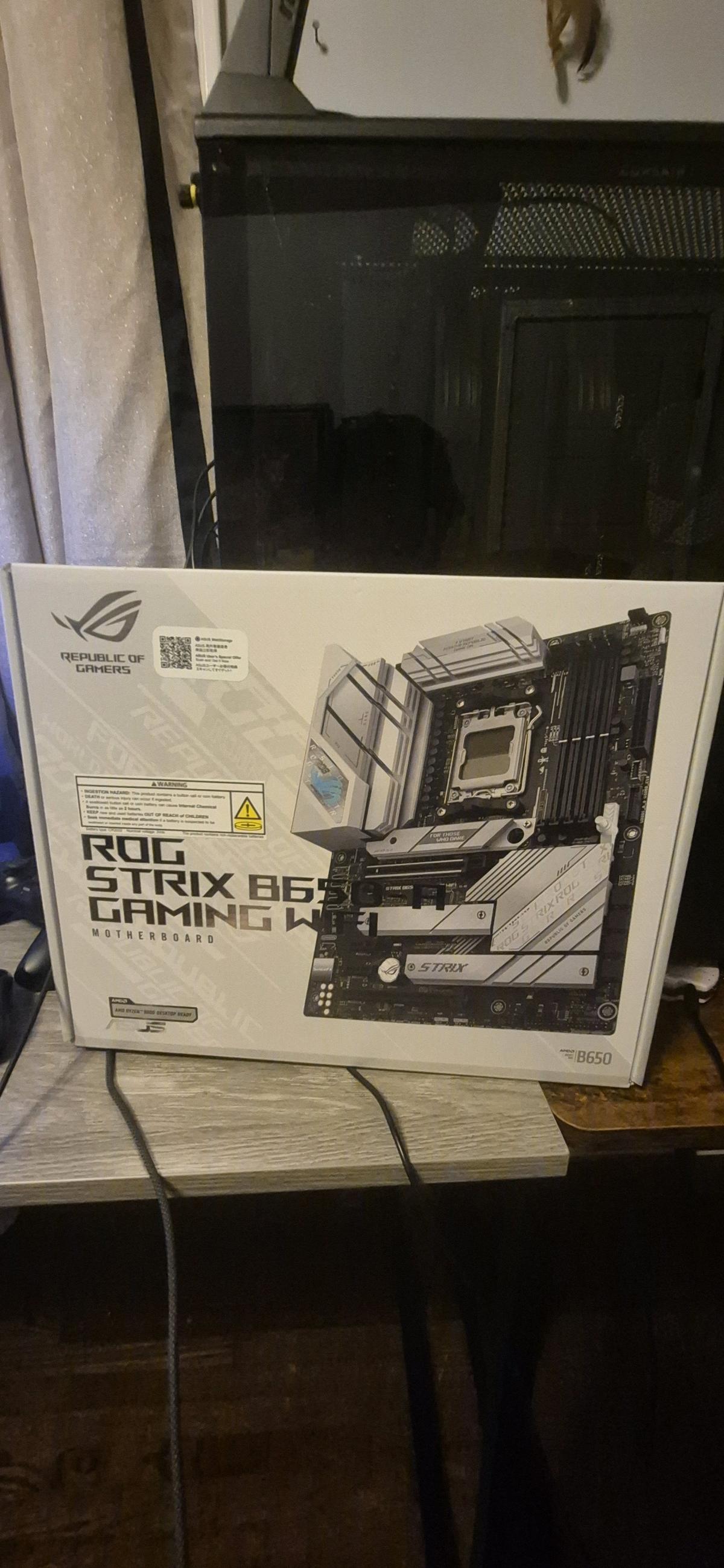 Rog Strix b650A Gaming motherboard - Tulsa, Oklahoma - FleaMarketBay