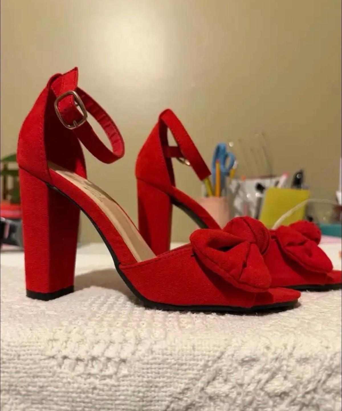 Womans Heels - Canton, Georgia - FleaMarketBay