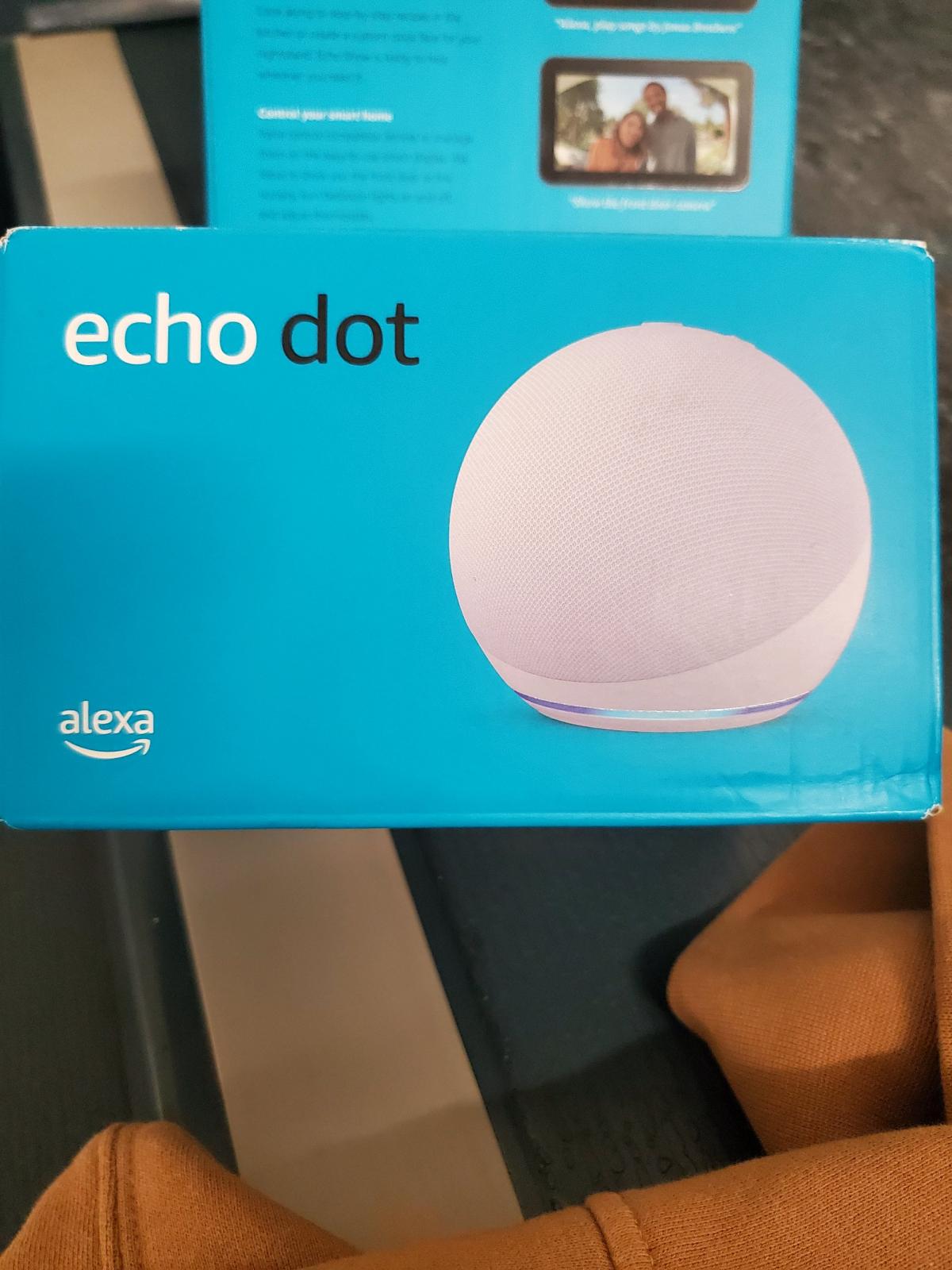 Amazon Echo Bundle w 7 Items NIB - Clackamas, Oregon - FleaMarketBay