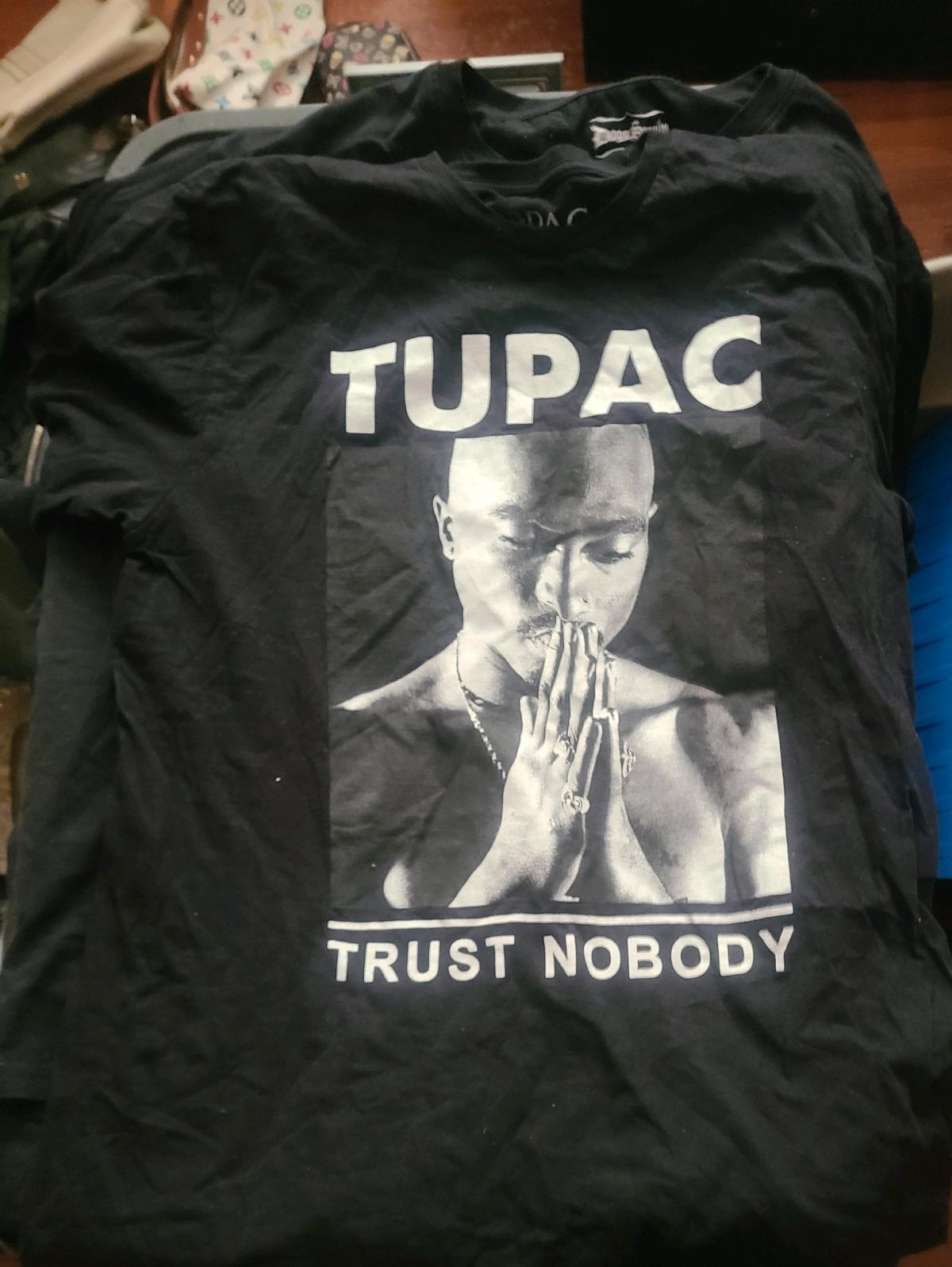 t shirts - Elberton, Georgia - FleaMarketBay