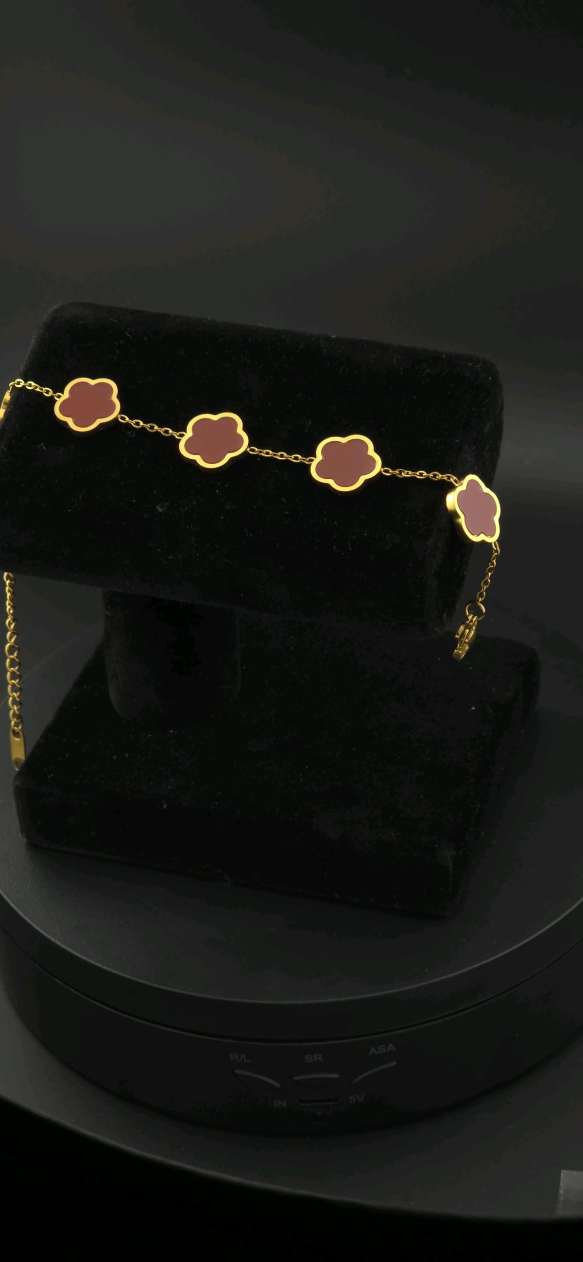 clover bracelet stainless steel 18 k plated - Saugus, Massachusetts - FleaMarketBay