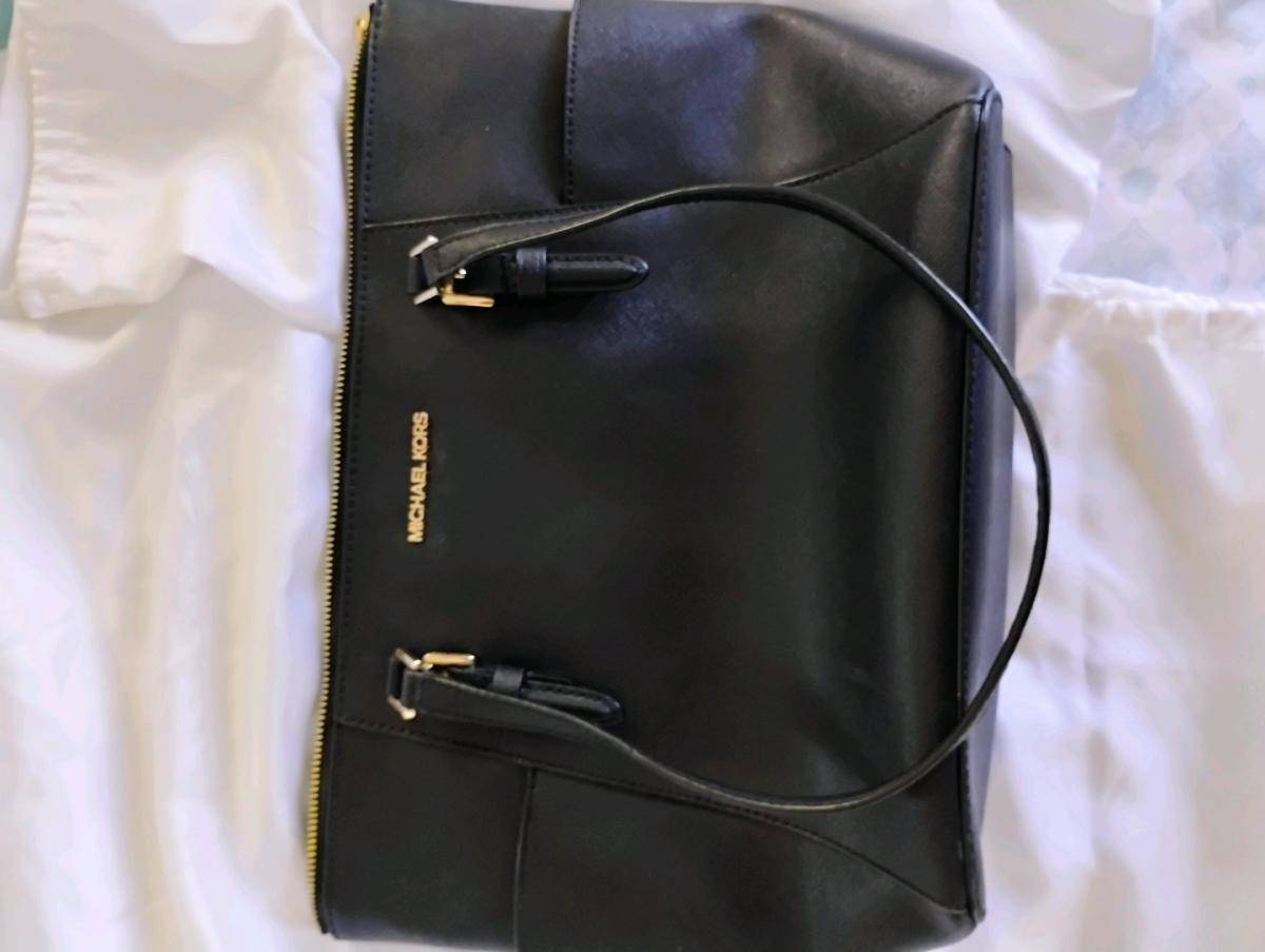 Michael Kors Jet Set Travel Saffiano Leather Tote Bag Black - Van Nuys, California - FleaMarketBay