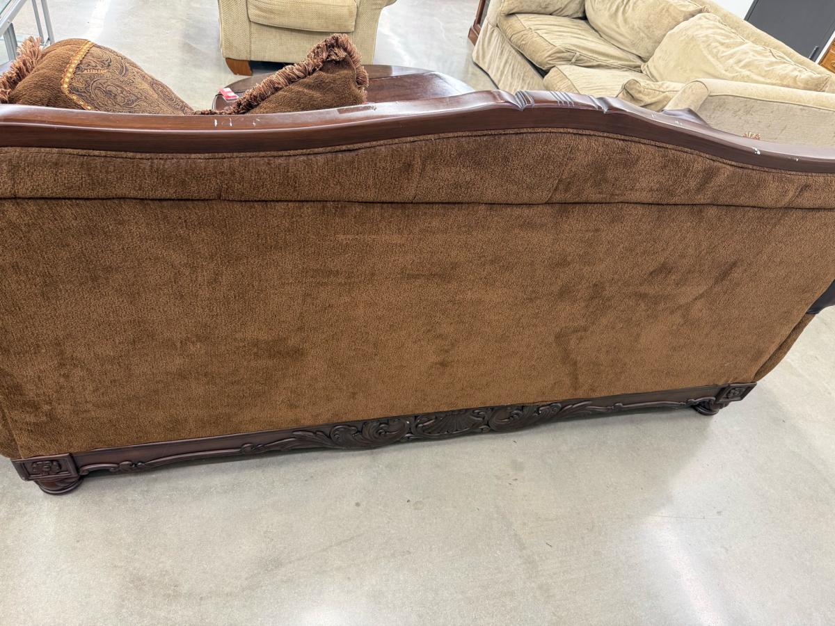brown leather couch perfect condition - Pell City, Alabama - FleaMarketBay