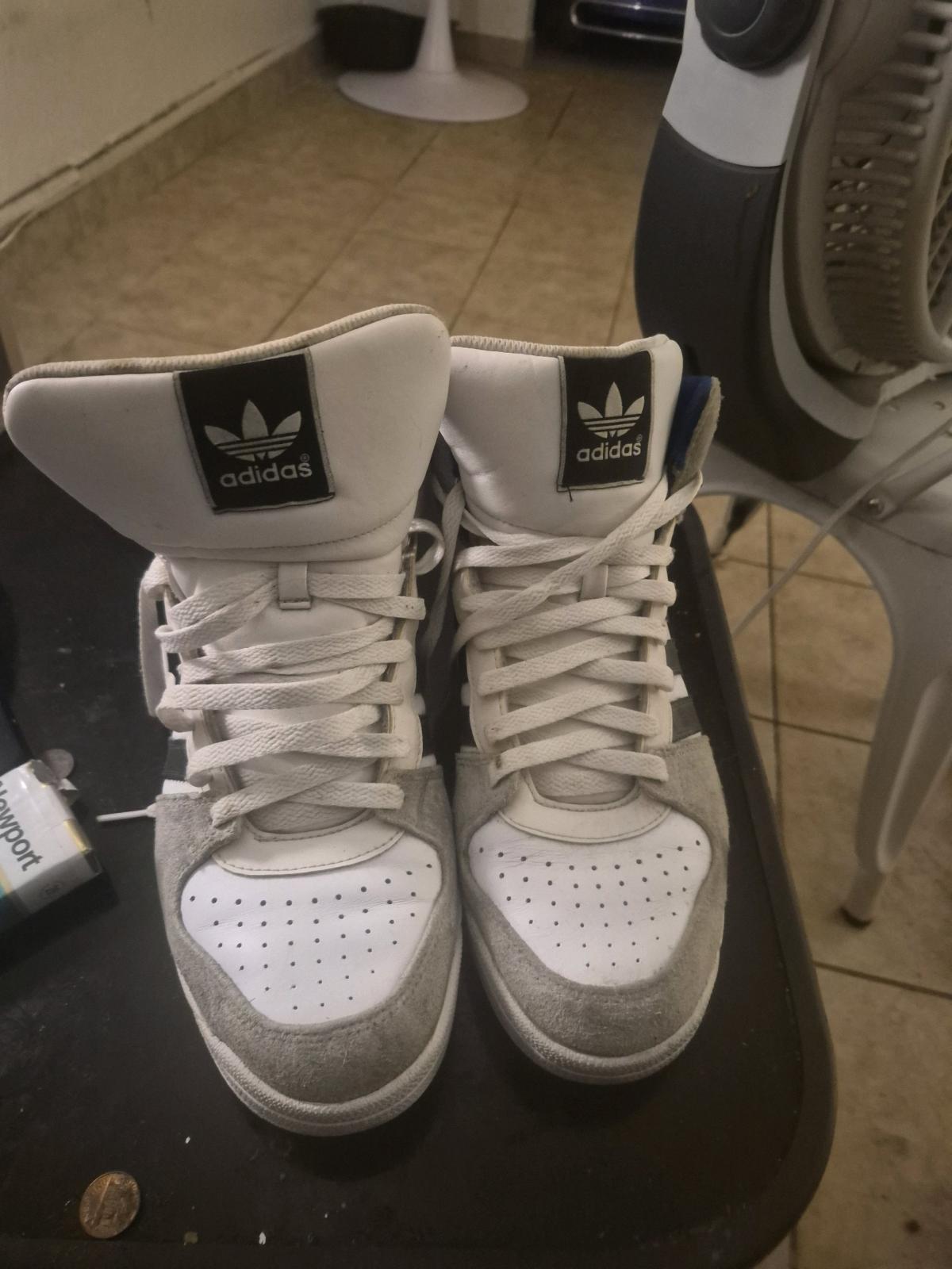 Adidas Throw Back Sneakers - Kissimmee, Florida - FleaMarketBay